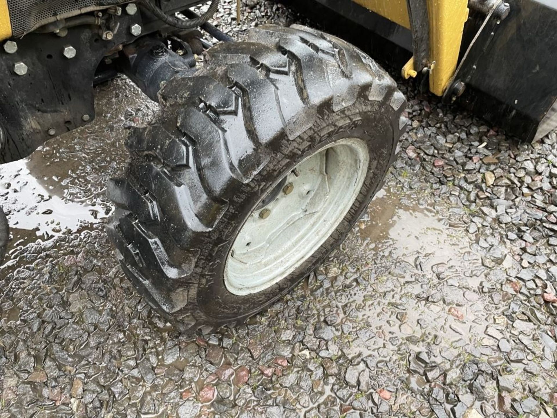 2005 Challenger MT255B 4x4 Utility Tractor - Image 11 of 20