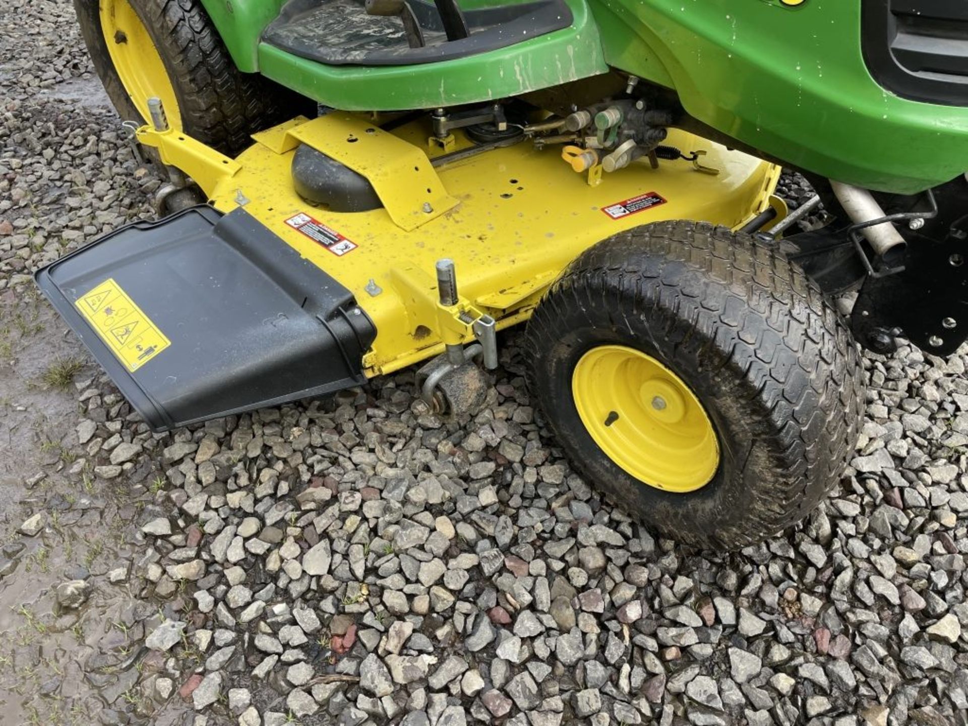 2015 John Deere X730 Ride On Mower - Image 8 of 19