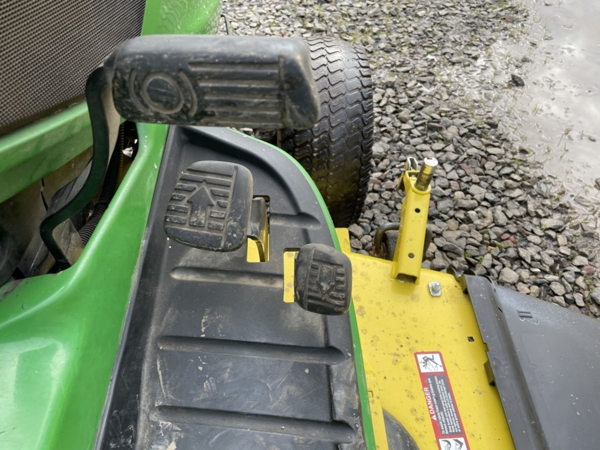 2015 John Deere X730 Ride On Mower - Image 17 of 19