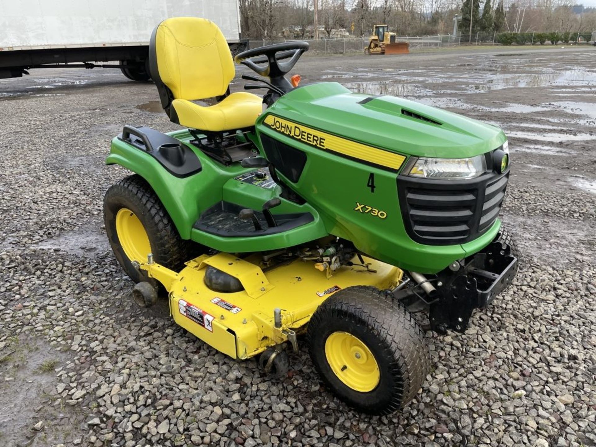 2015 John Deere X730 Ride On Mower - Image 2 of 19