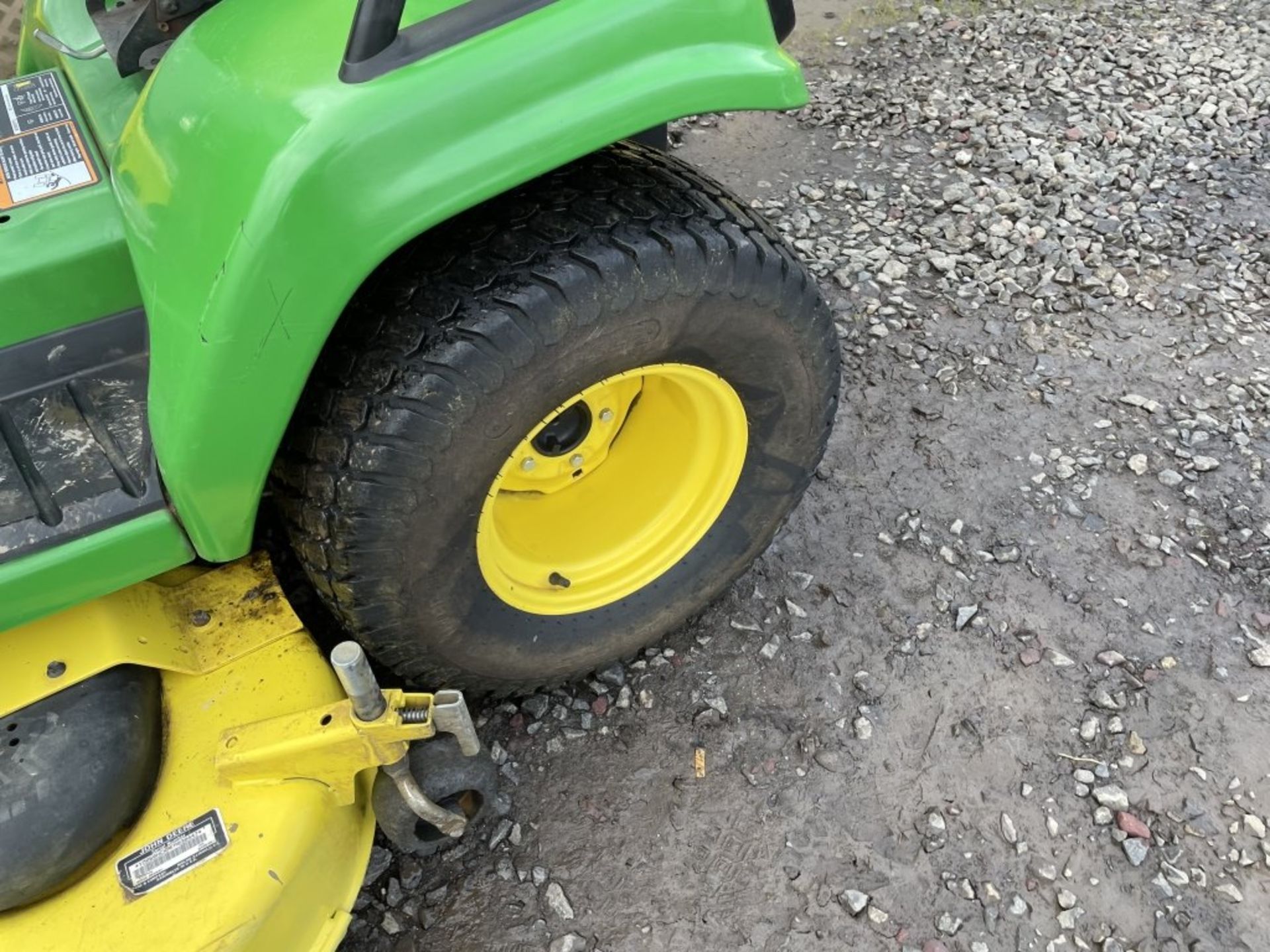 2015 John Deere X730 Ride On Mower - Image 11 of 19