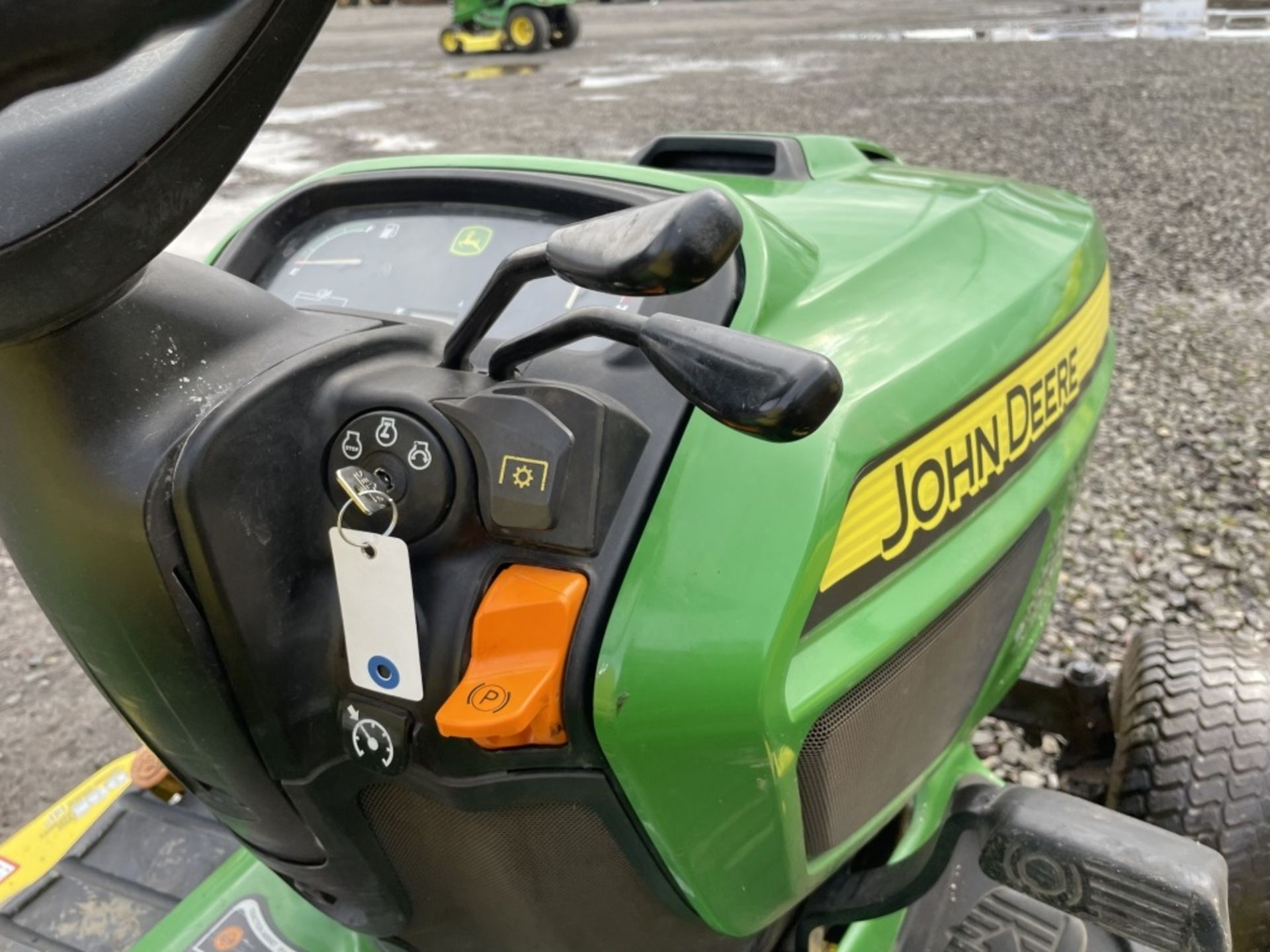 2015 John Deere X730 Ride On Mower - Image 16 of 19