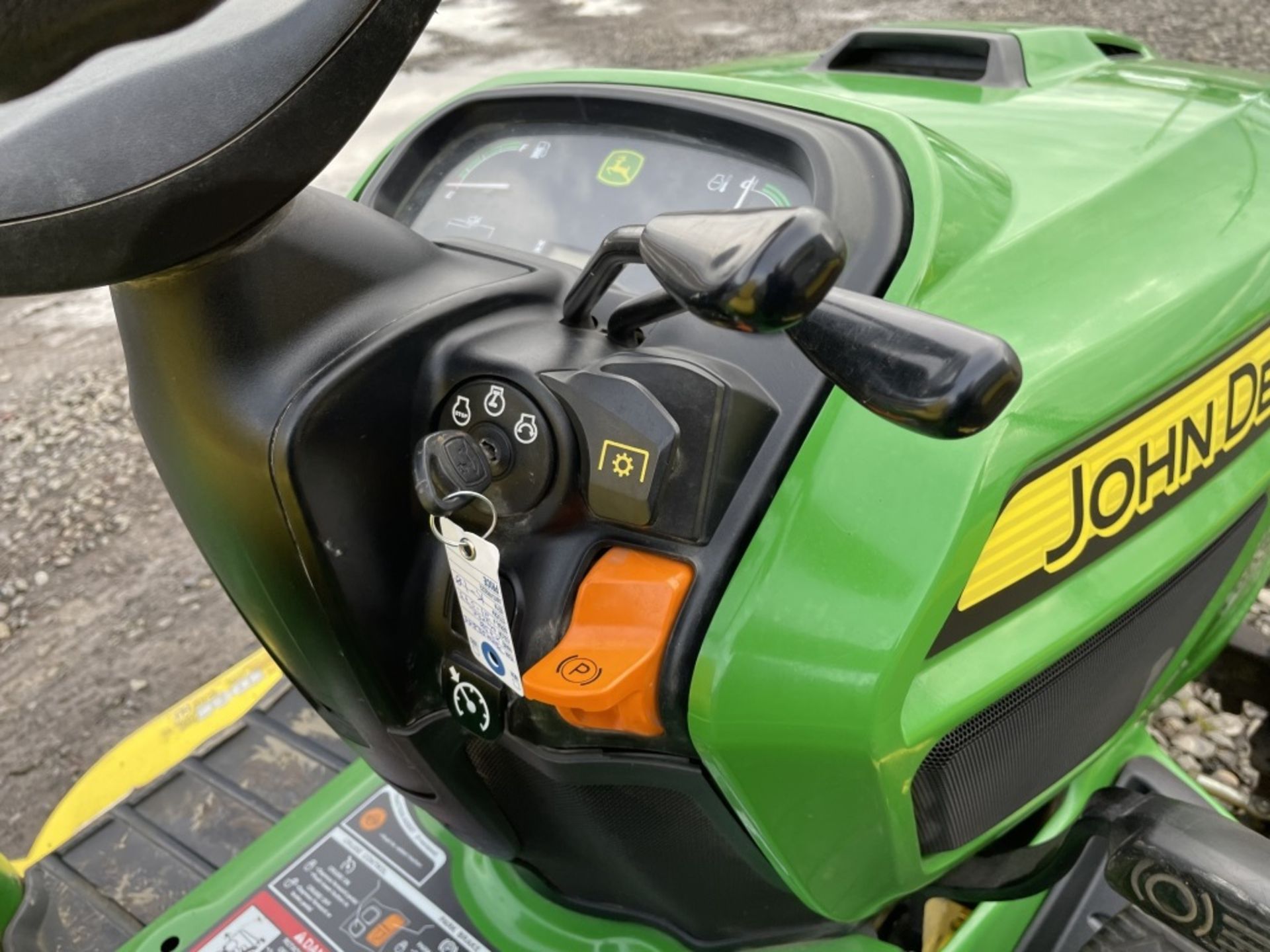 2015 John Deere X730 Ride On Mower - Image 16 of 19