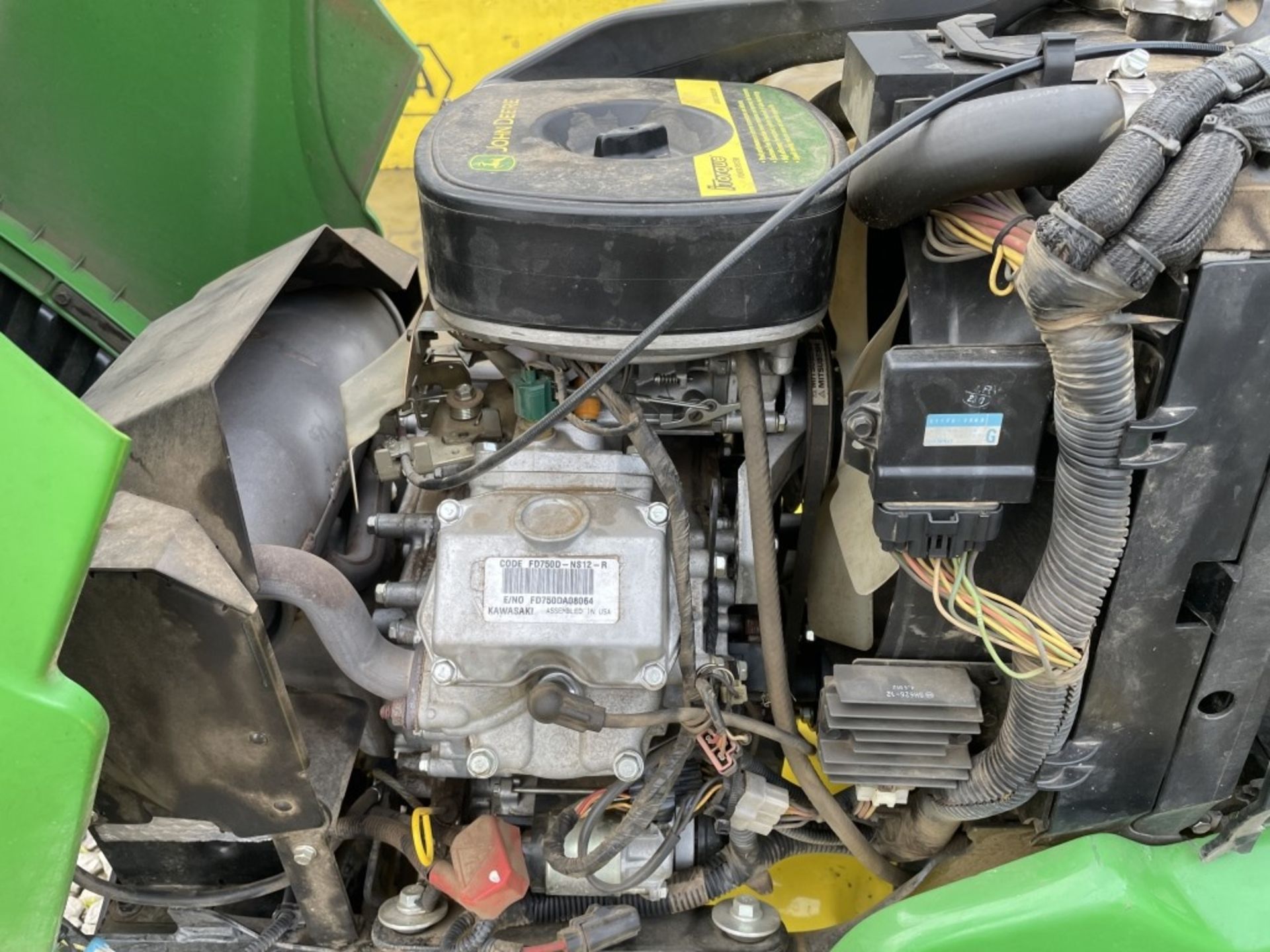 2015 John Deere X730 Ride On Mower - Image 5 of 19