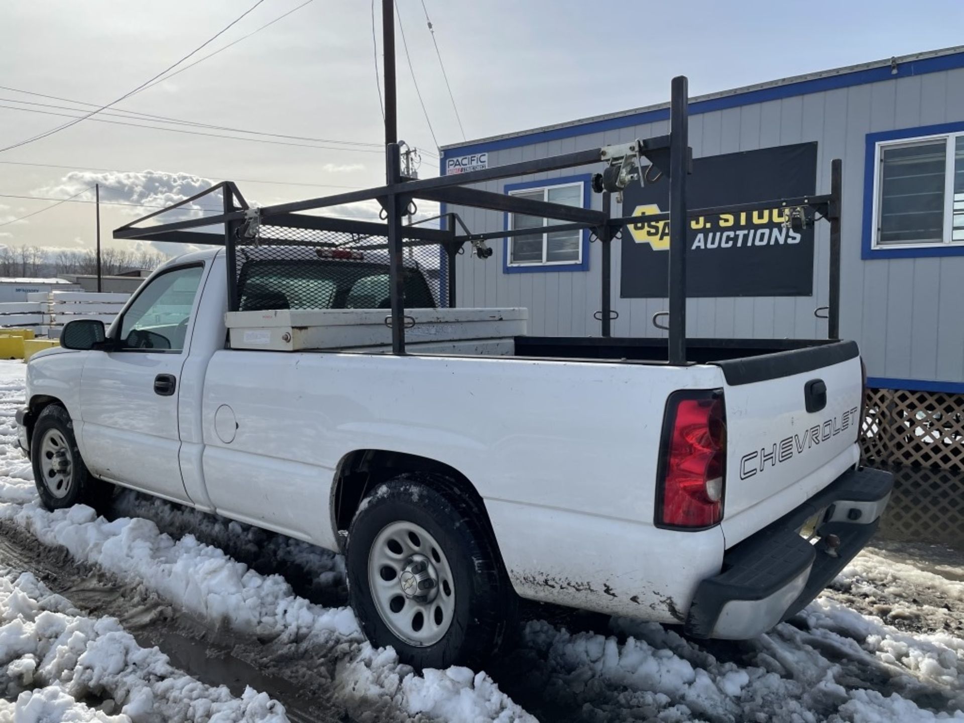 2007 Chevrolet Silverado Pickup - Image 4 of 16