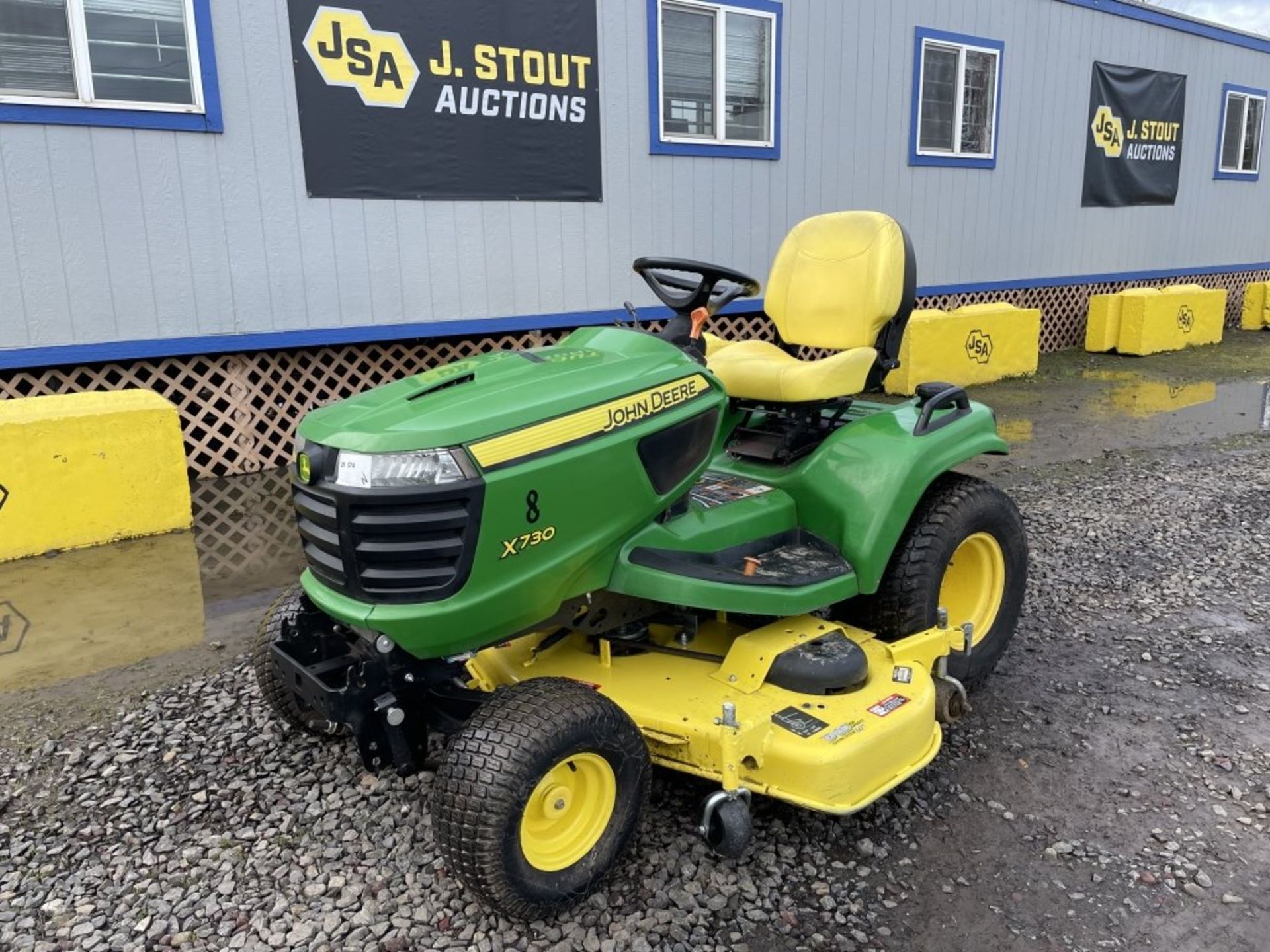 2015 John Deere X730 Ride On Mower