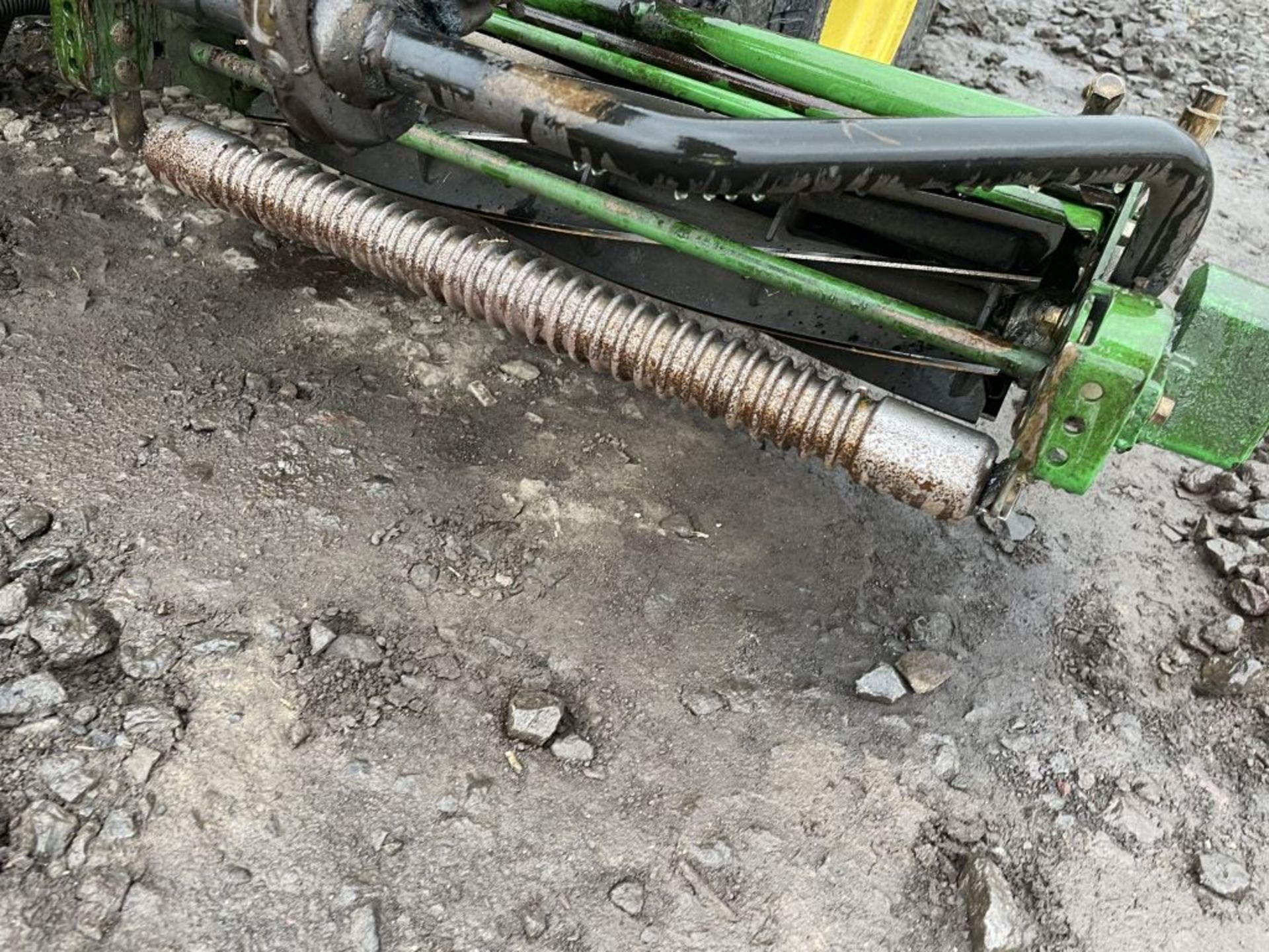 2000 John Deere 2500 Ride On Mower - Image 5 of 14