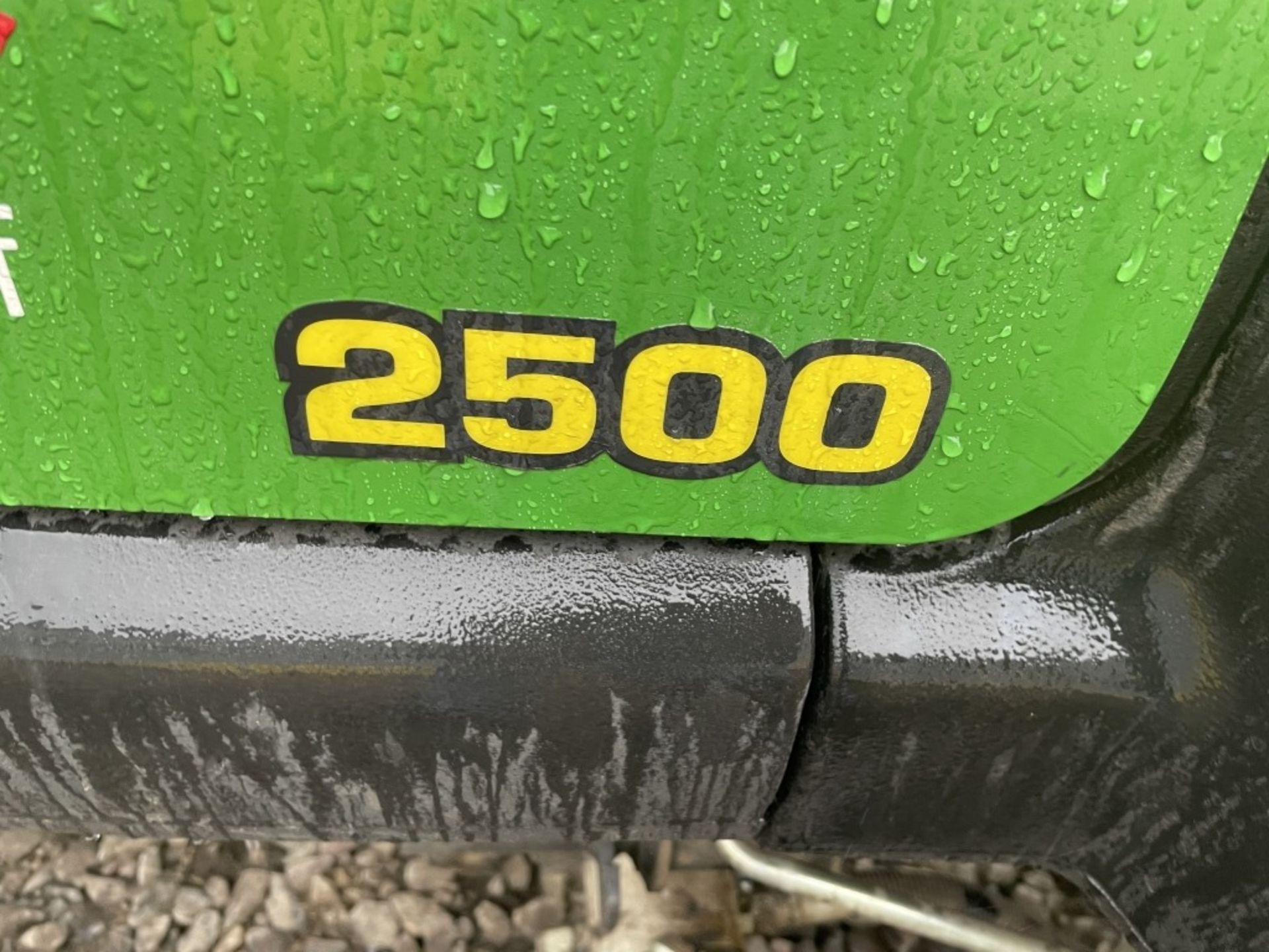 2000 John Deere 2500 Ride On Mower - Image 11 of 14