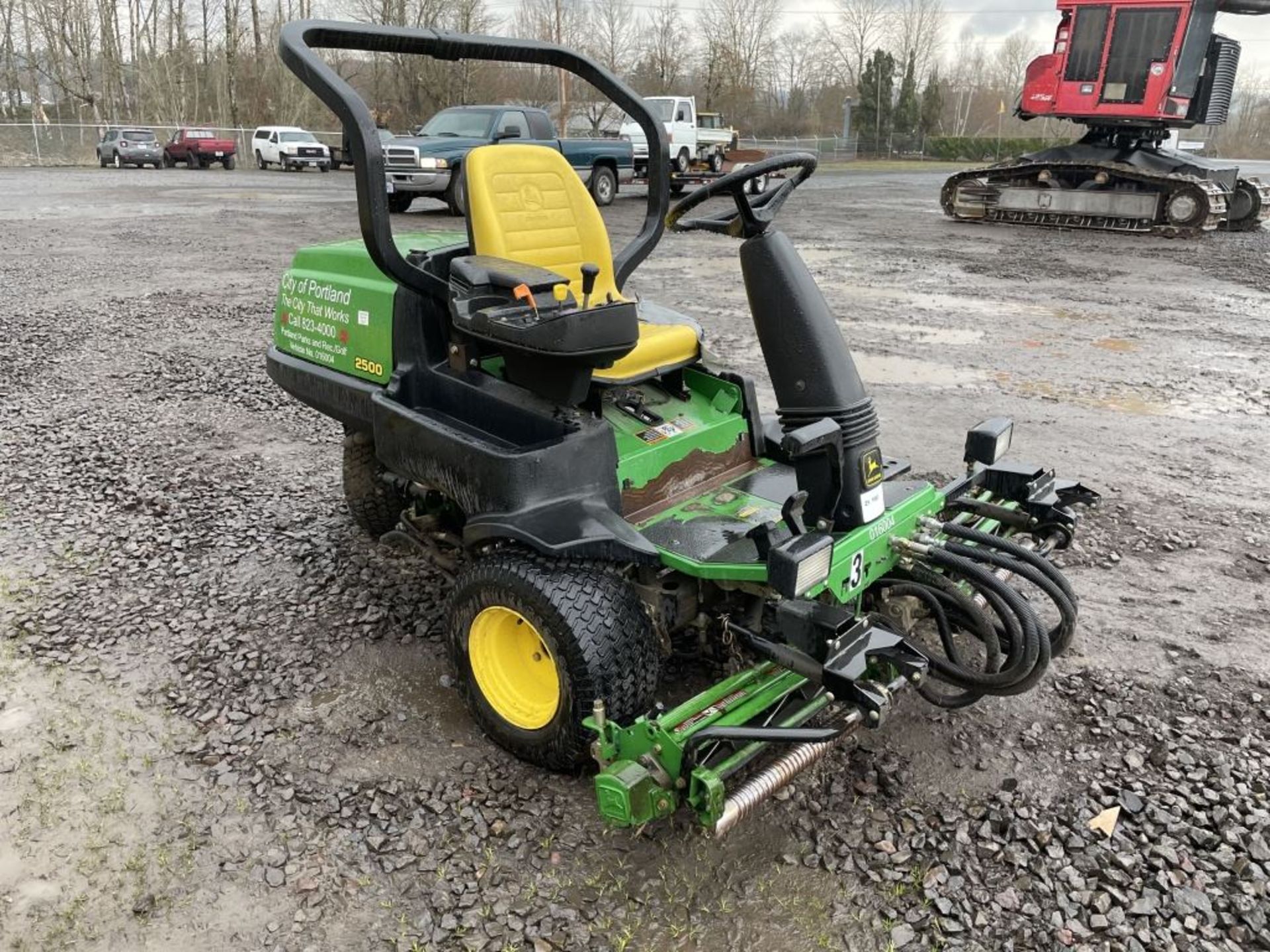 2000 John Deere 2500 Ride On Mower - Image 2 of 14