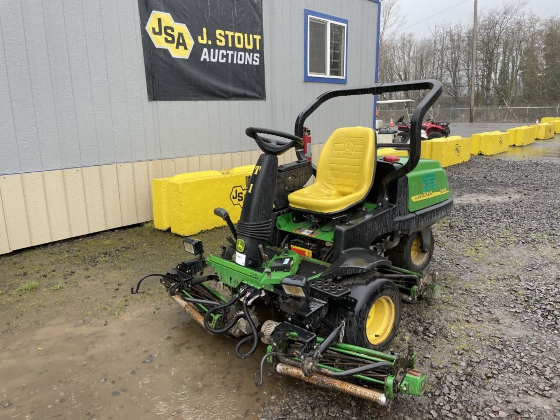 2007 John Deere 2500 Ride On Mower