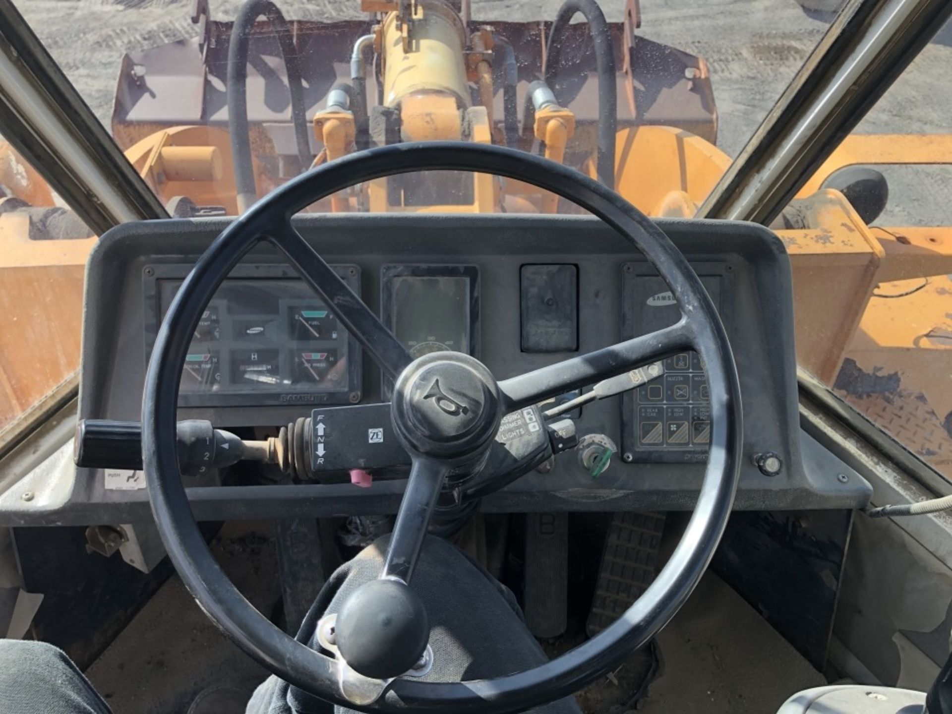 1996 Samsung SL180 Wheel Loader - Image 25 of 29