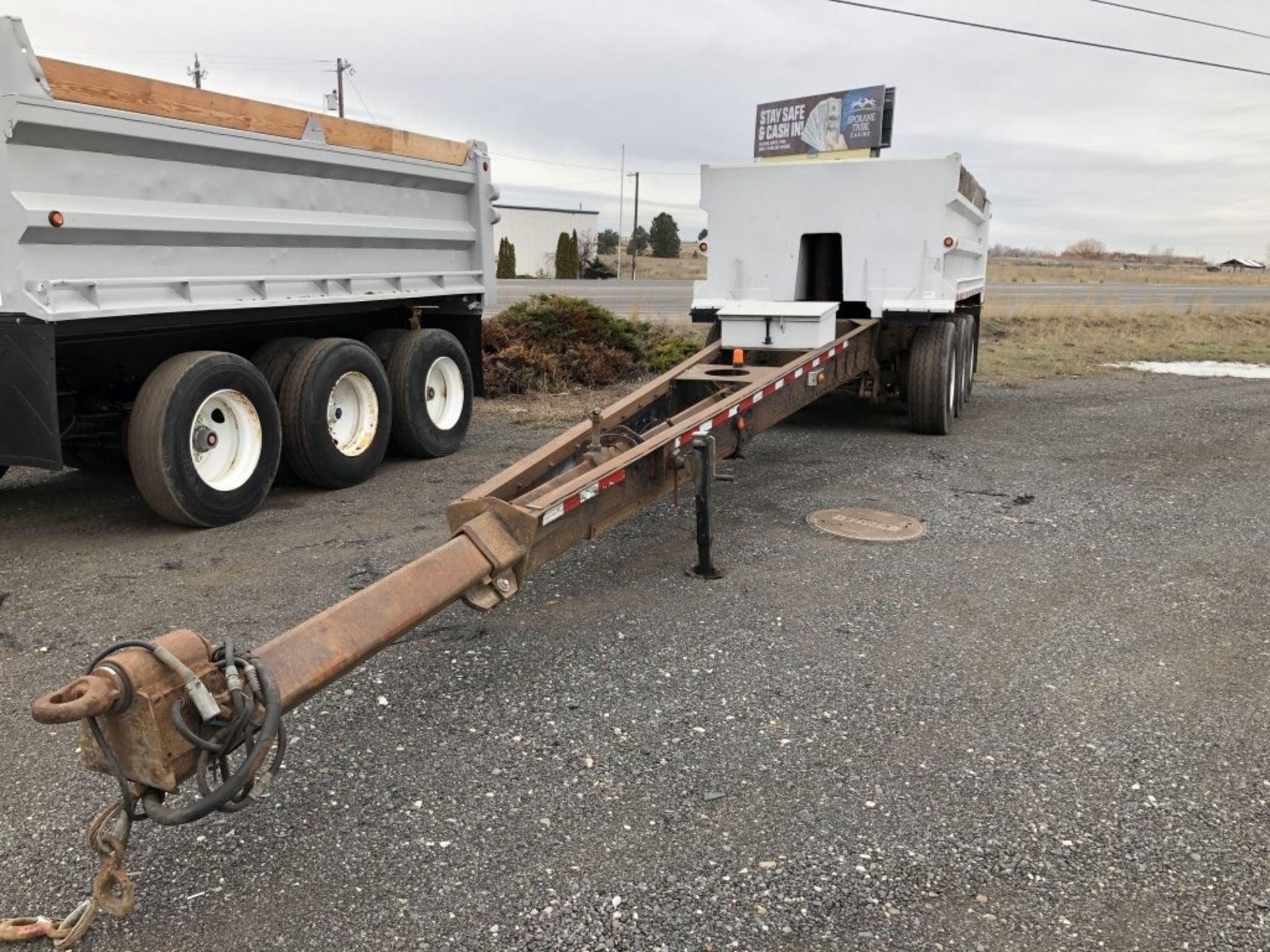 1990 Peerless 15' Tri-Axle Pup Trailer - Image 2 of 18