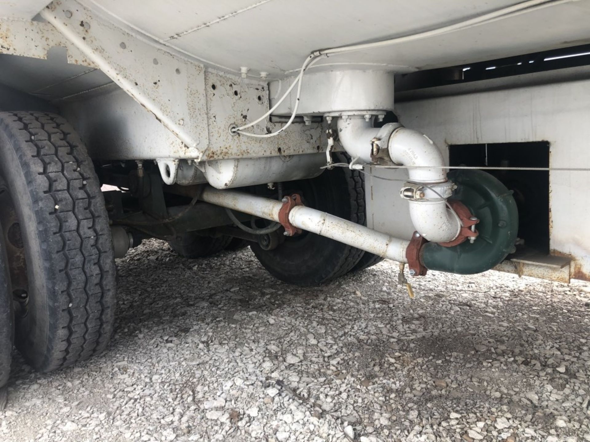 1980 Heil 5000 Gal T/A Water Tank Trailer - Image 16 of 24