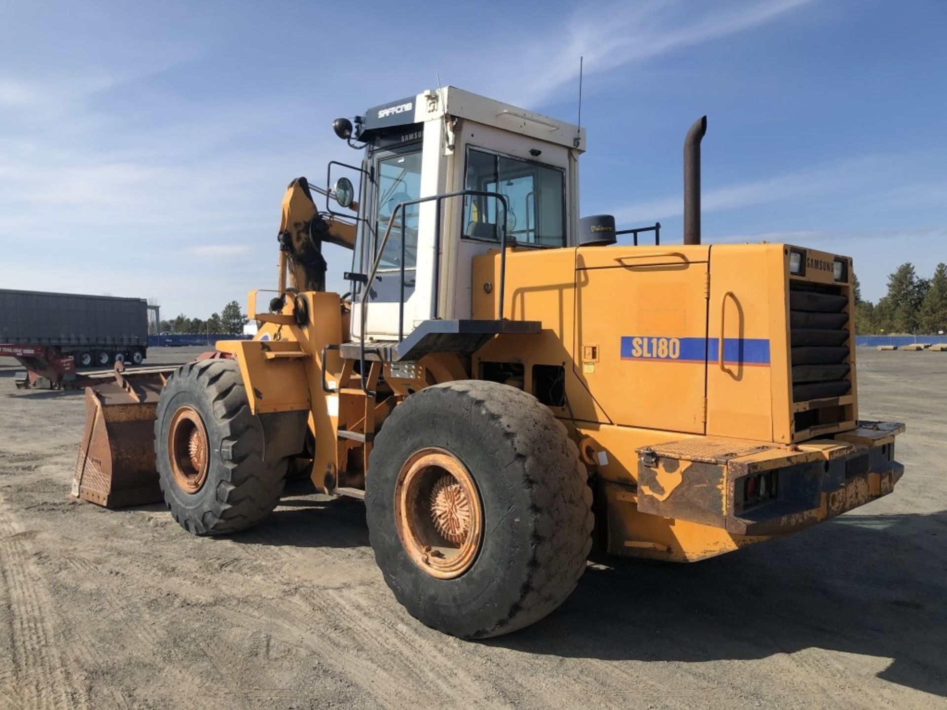 1996 Samsung SL180 Wheel Loader - Image 4 of 29