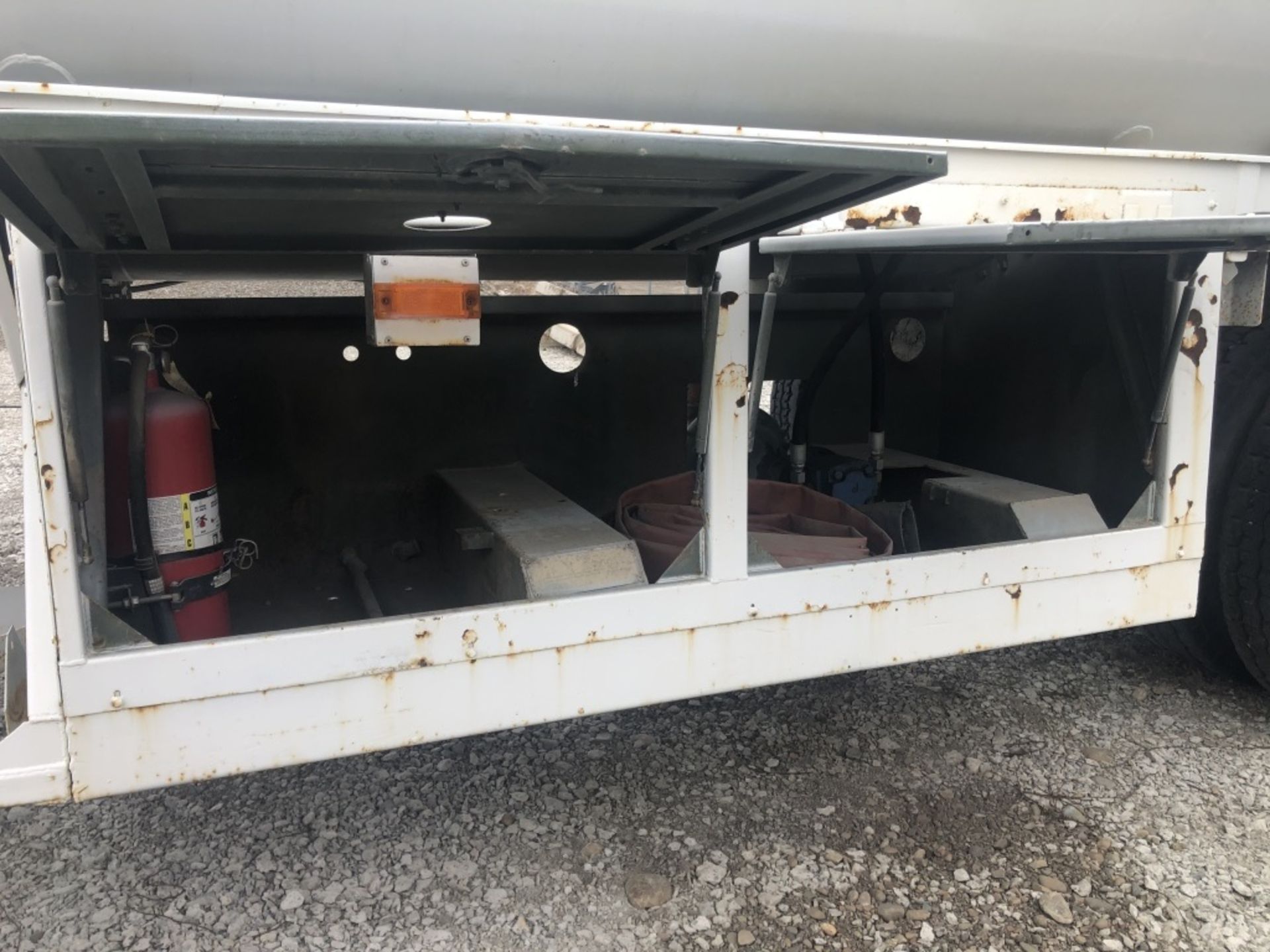 1980 Heil 5000 Gal T/A Water Tank Trailer - Image 12 of 24