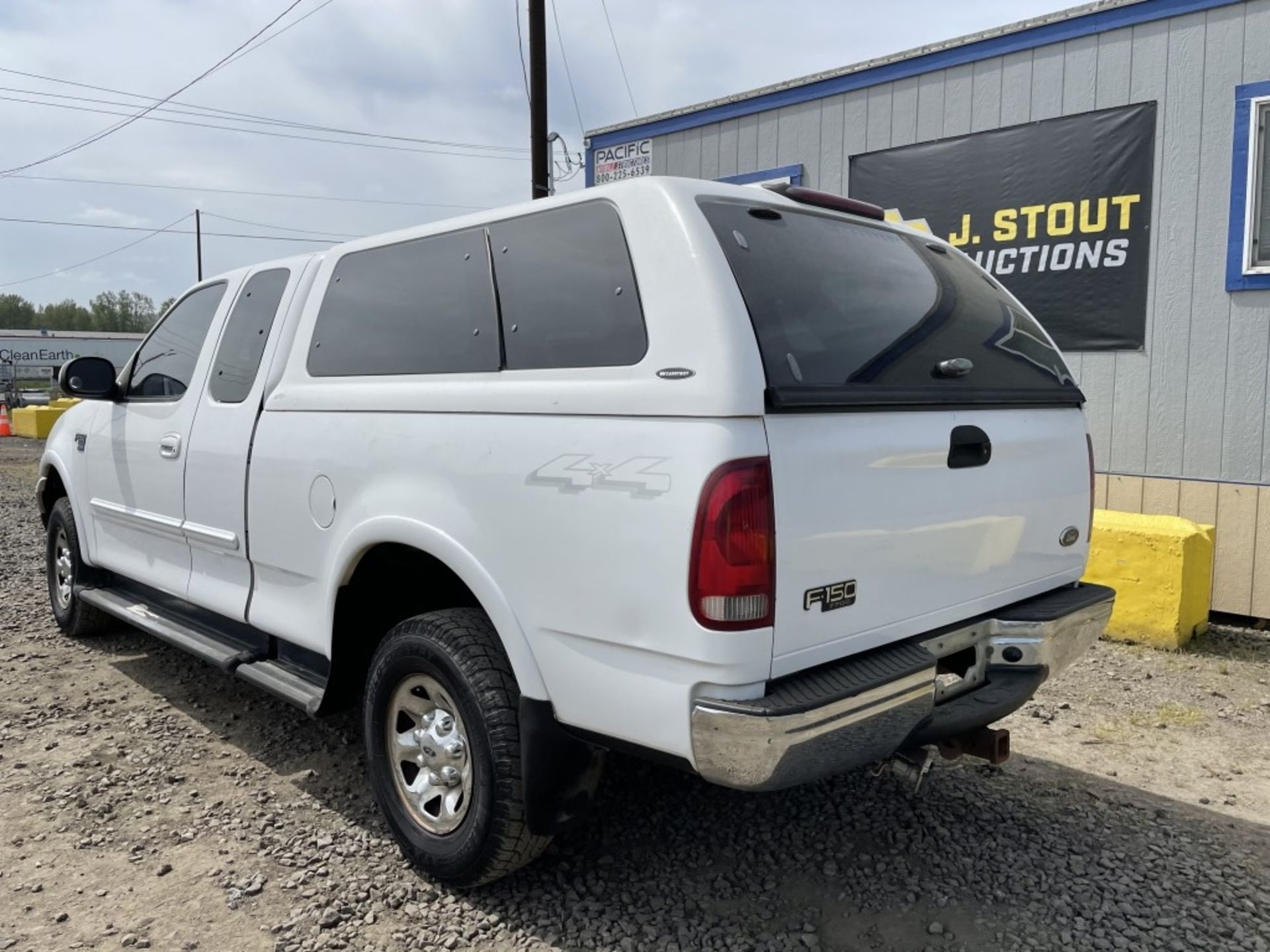 2000 Ford F150 4x4 Extra Cab Pickup - Image 4 of 19