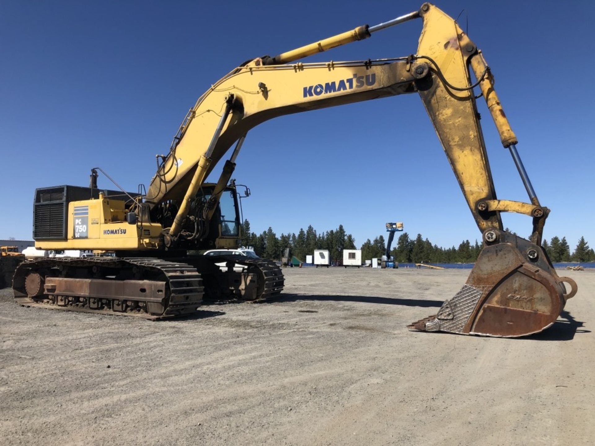 2004 Komatsu PC750LC-7 Hydraulic Excavator - Image 2 of 75