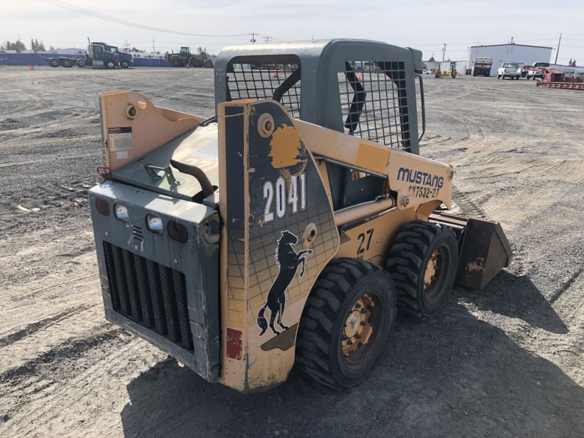 Mustang 2041 Skid Steer Loader - Image 3 of 23