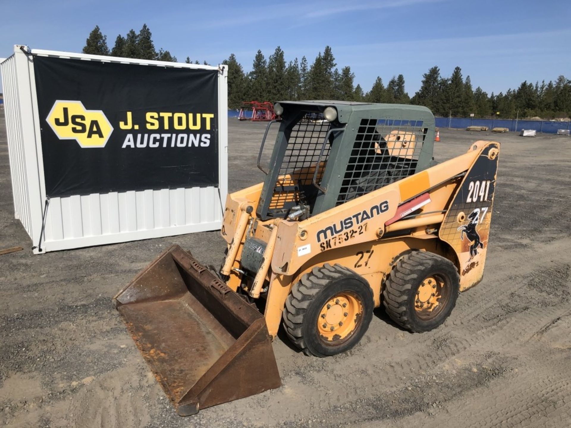 Mustang 2041 Skid Steer Loader