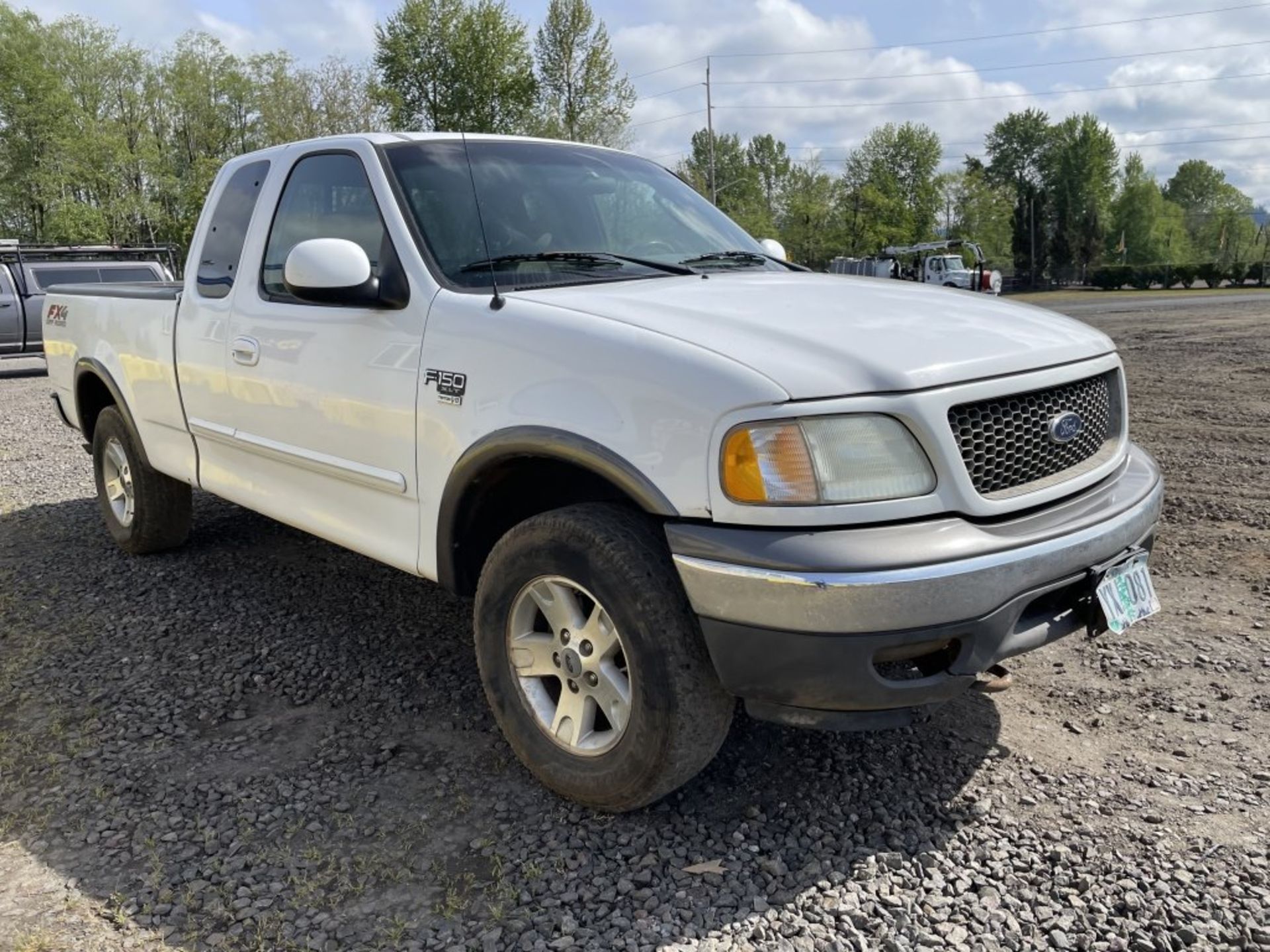 2002 Ford F150 XLT 4x4 Extra Cab Pickup - Image 2 of 20