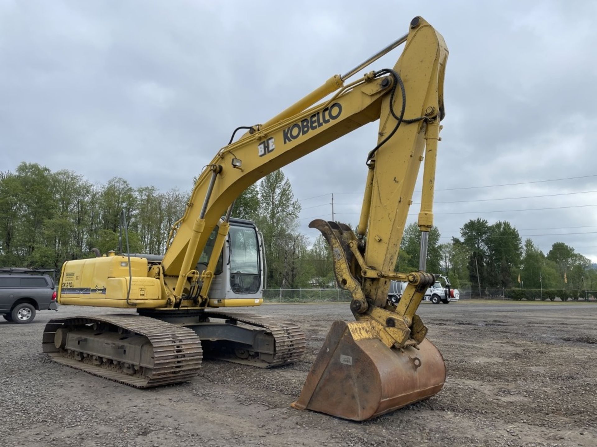 2005 Kobelco SK210LC Hydraulic Excavator - Image 2 of 31