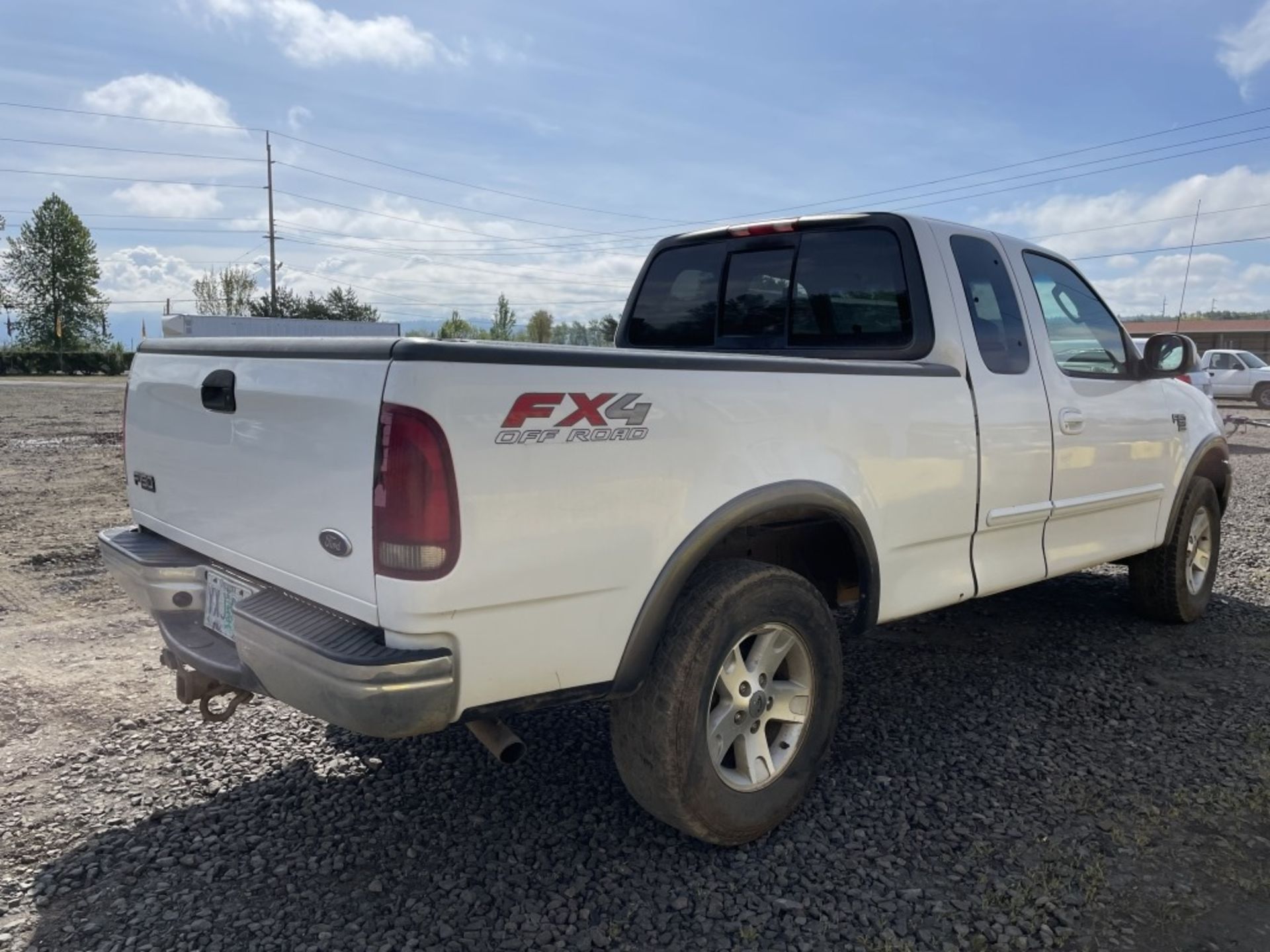 2002 Ford F150 XLT 4x4 Extra Cab Pickup - Image 3 of 20