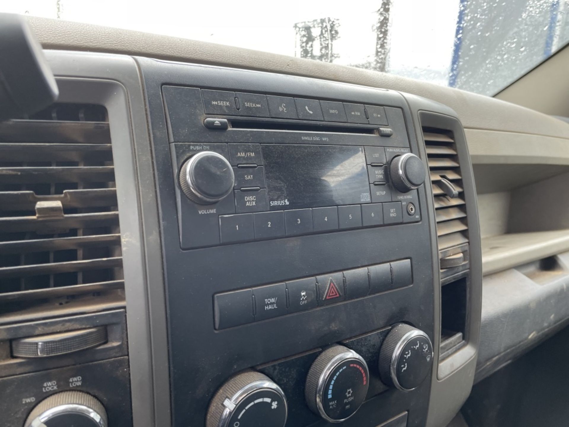 2010 Dodge Ram 1500 4x4 Pickup - Image 16 of 18