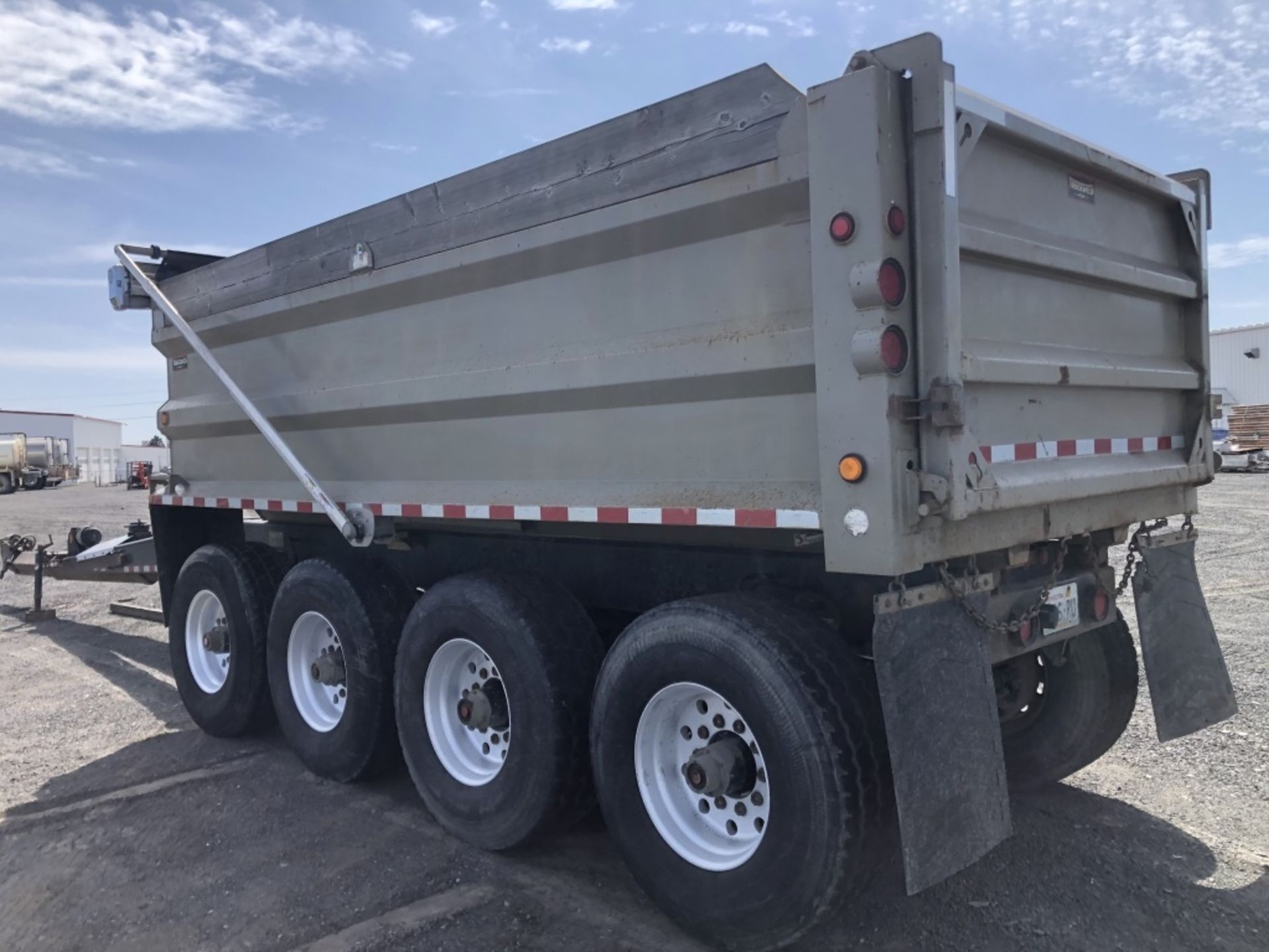 2004 Pioneer Quad Axle Pup Trailer - Image 18 of 32