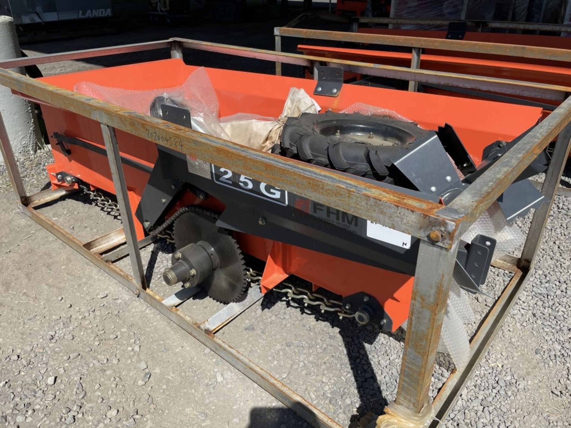 2020 FHM 25G Fertilizer Spreader - Image 2 of 6