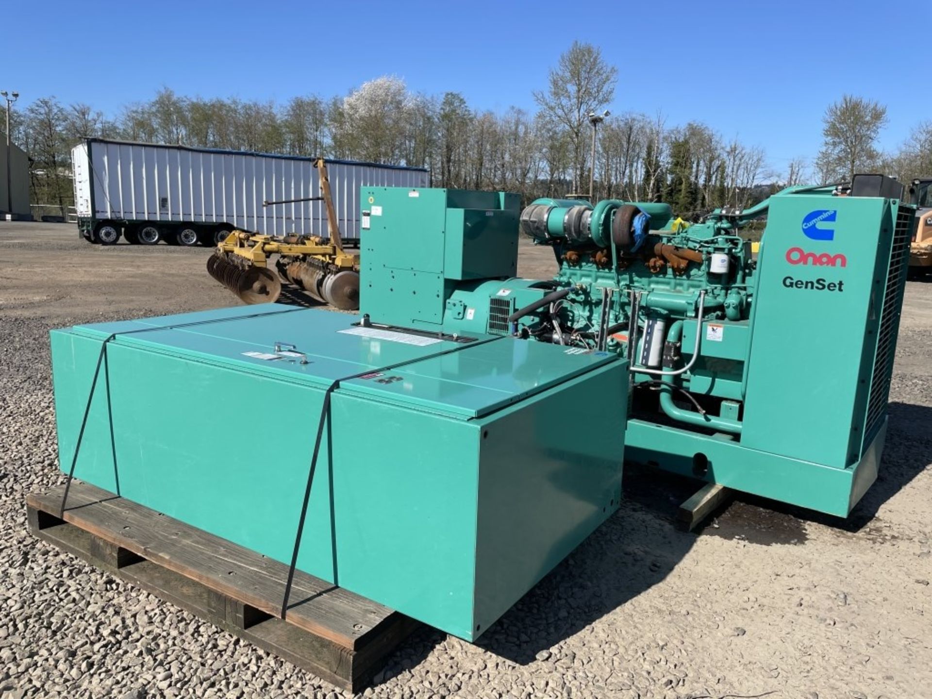 Onan 350DFCC Skid Mounted Generator - Image 2 of 26