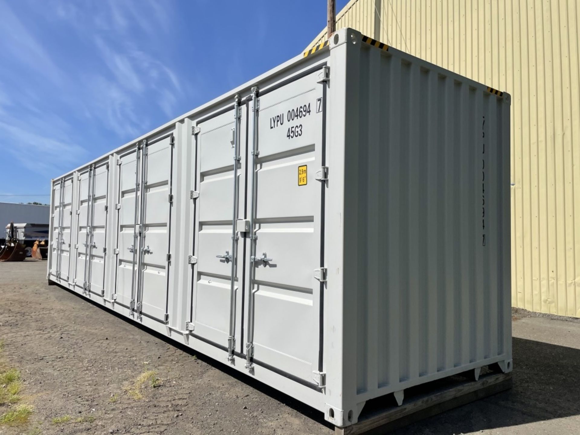 2021 40' High Cube Shipping Container - Image 4 of 5