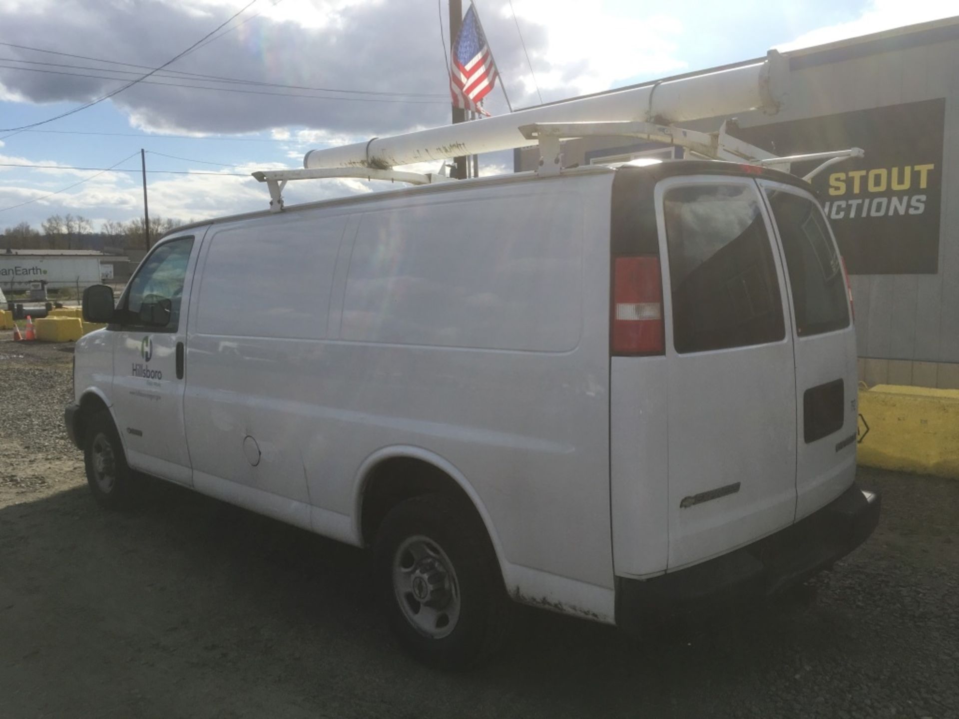 2003 Chevrolet Express 2500 Cargo Van - Image 4 of 18