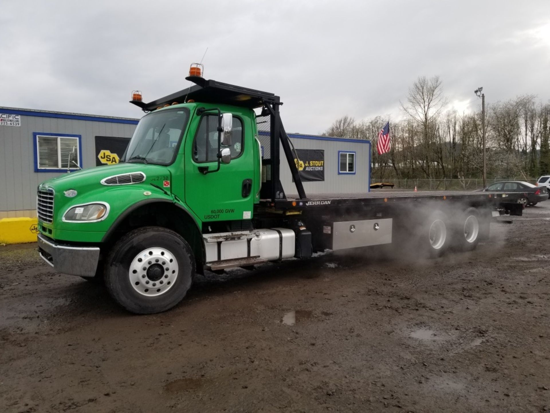 2013 Freightliner T/A Slide Bed Truck