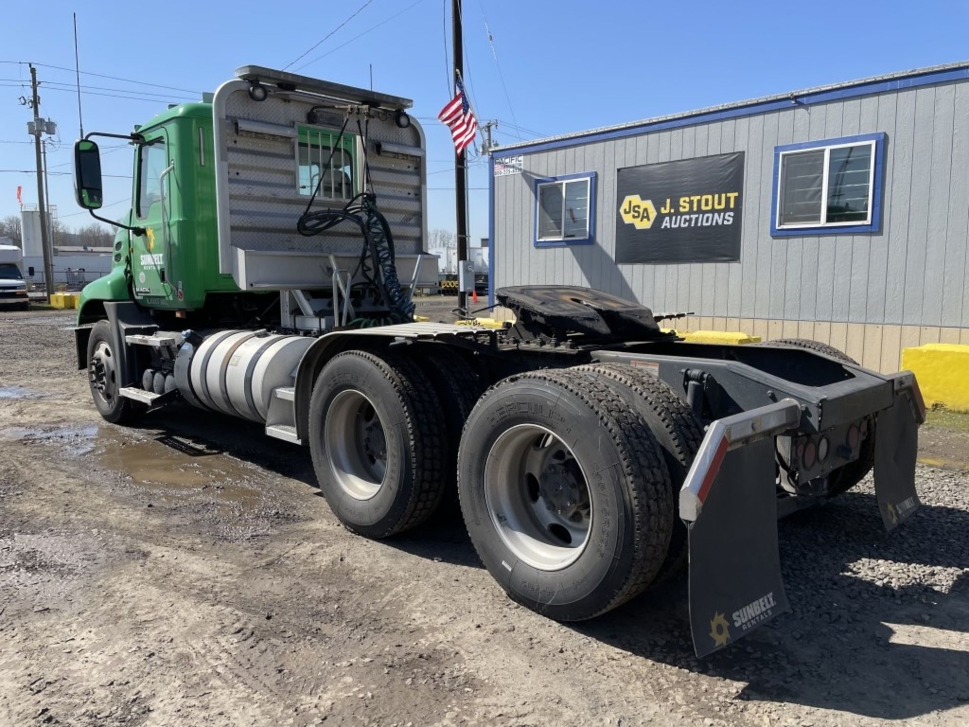 2013 Mack CXU613 T/A Truck Tractor - Image 4 of 25