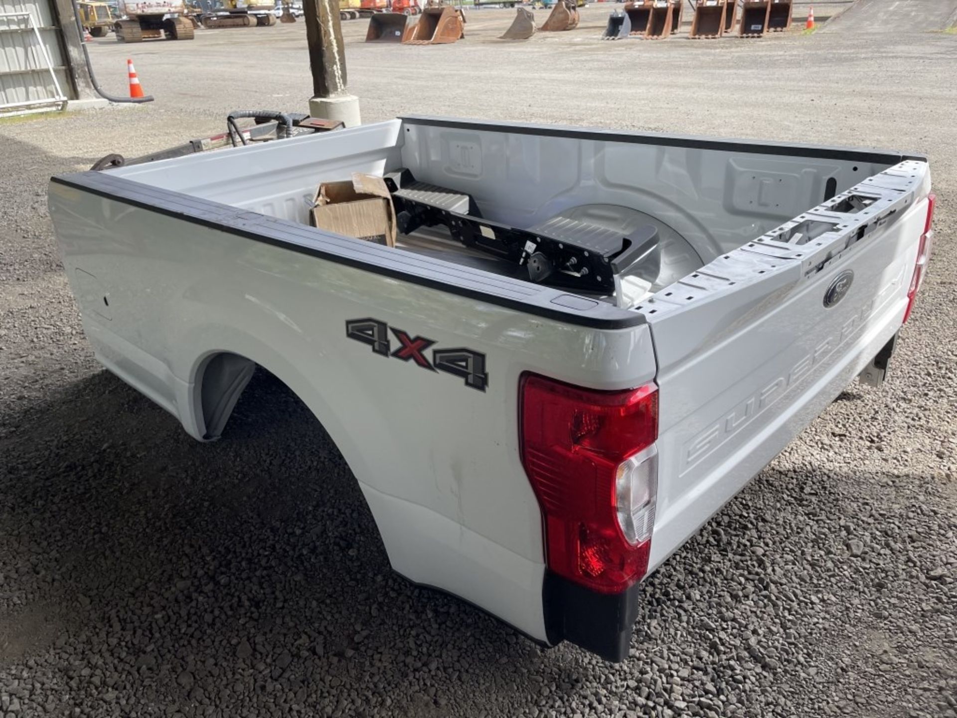 Ford Super Duty Pickup Bed - Image 2 of 5