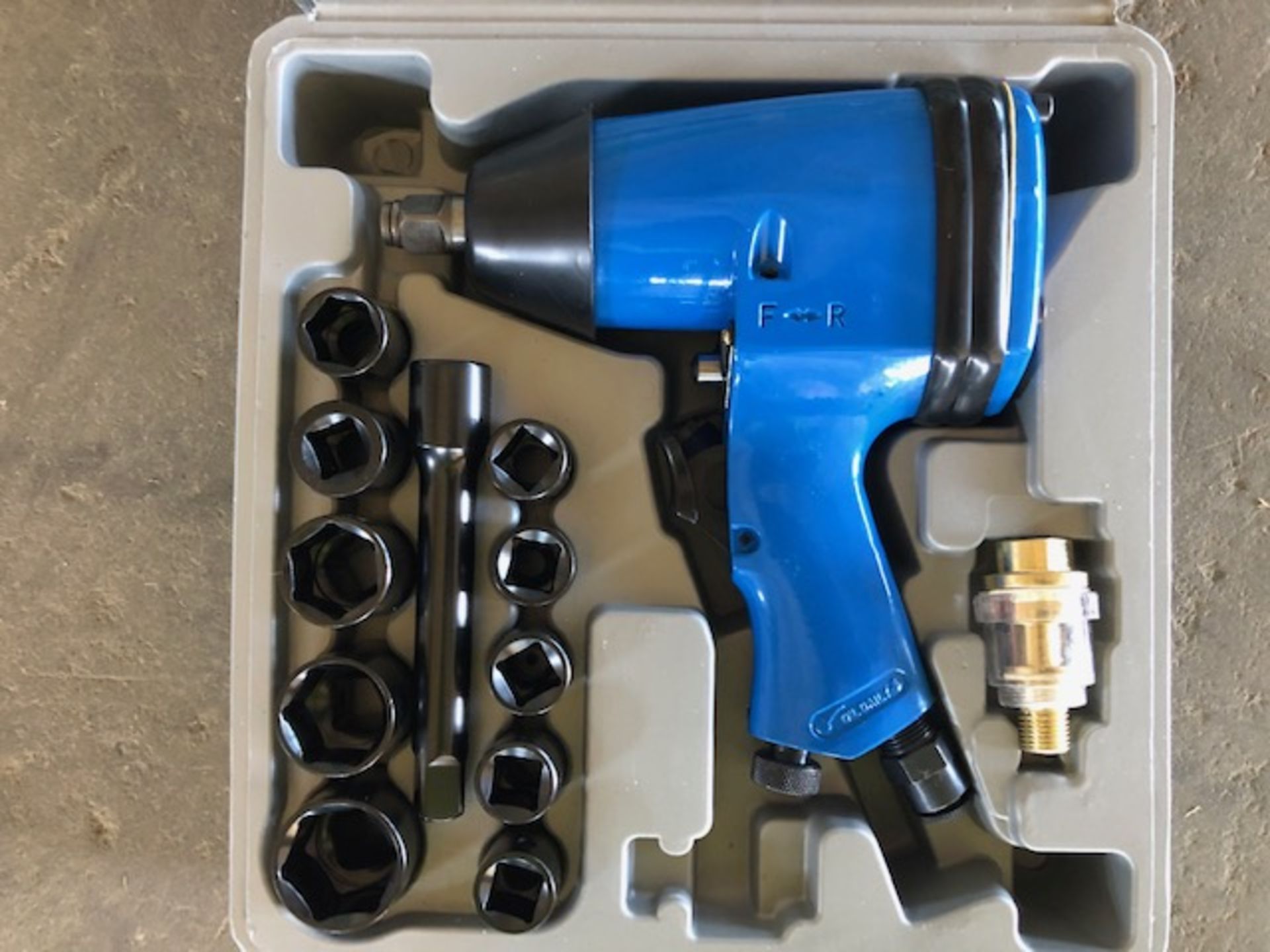 2021 1/2" Air Impact Wrench Kit