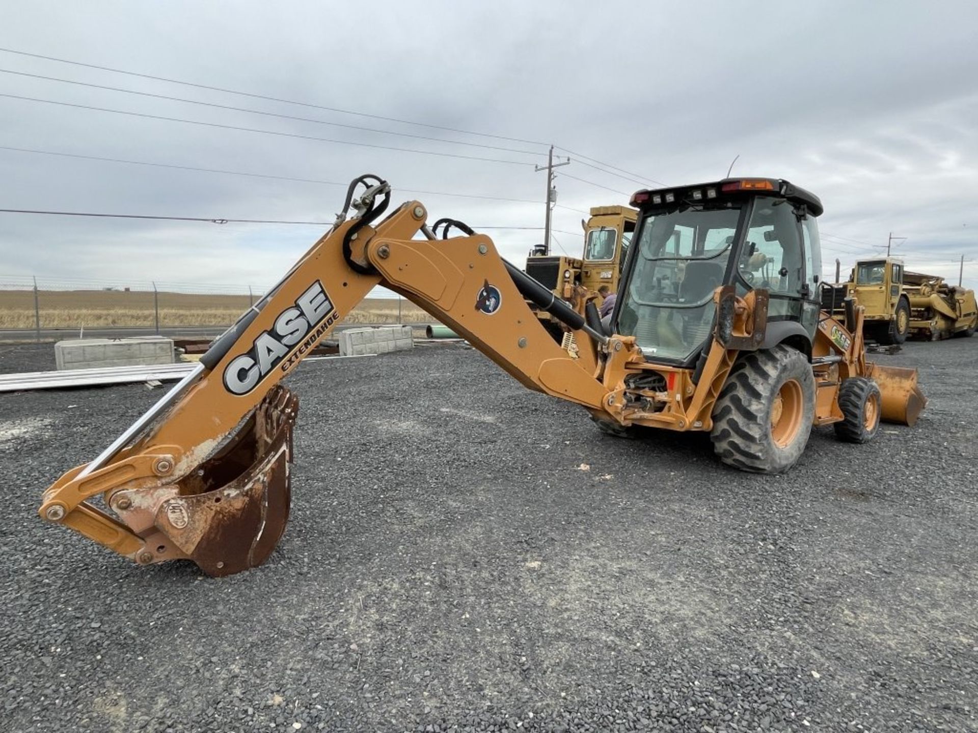 2012 Case 580N Loader Backhoe - Image 5 of 21