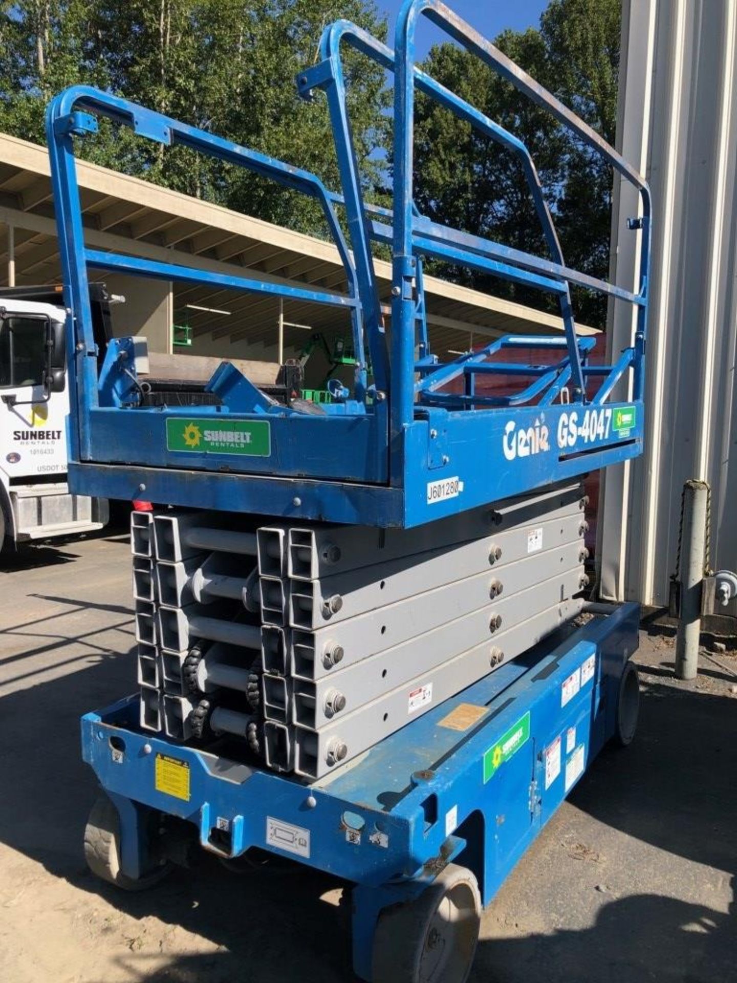 Genie GS4047 Scissor Lift - Image 3 of 7