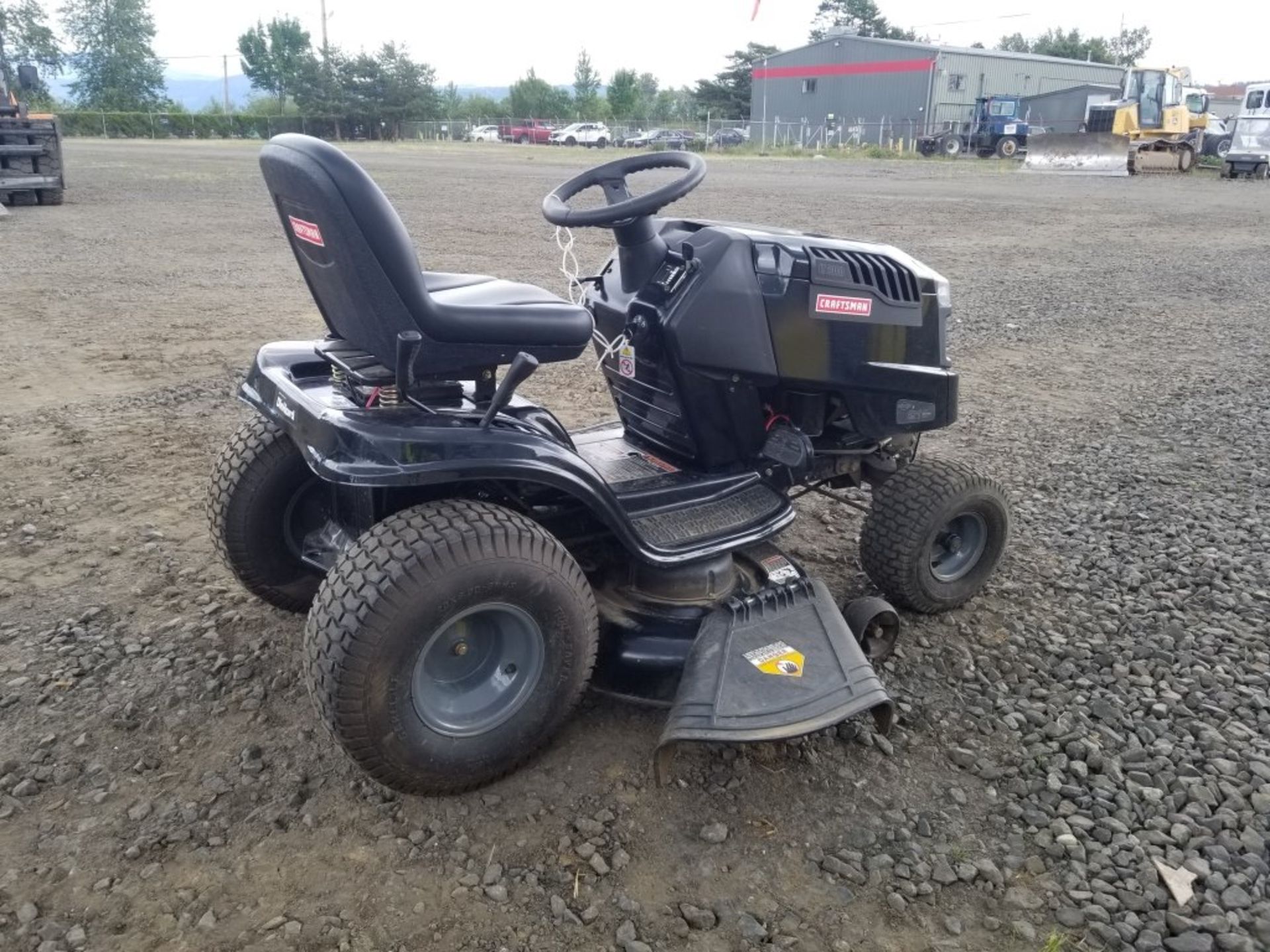 Craftsman LT2000 Ride-On Mower - Image 3 of 11