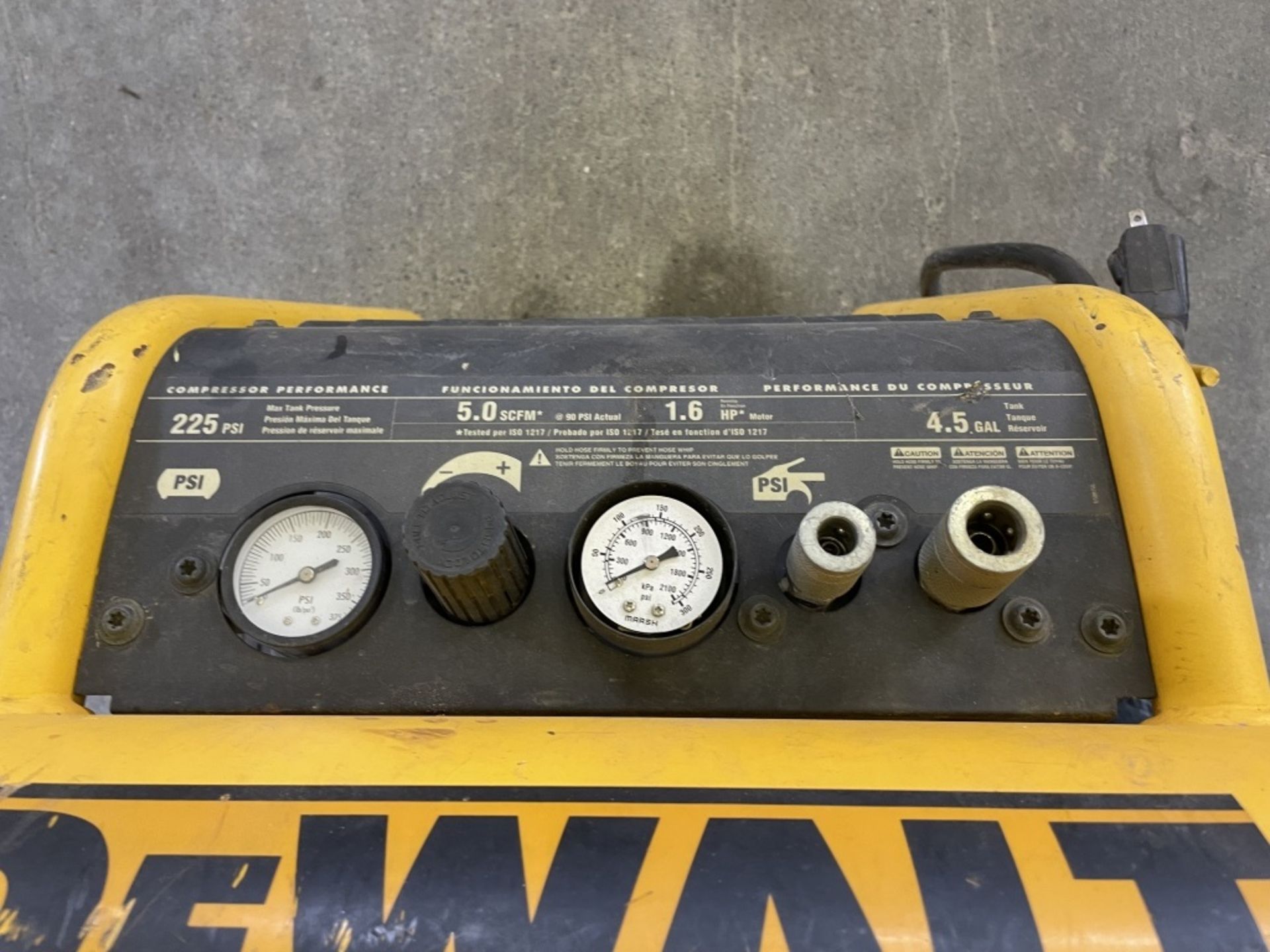 DeWalt Air Compressor - Image 3 of 4