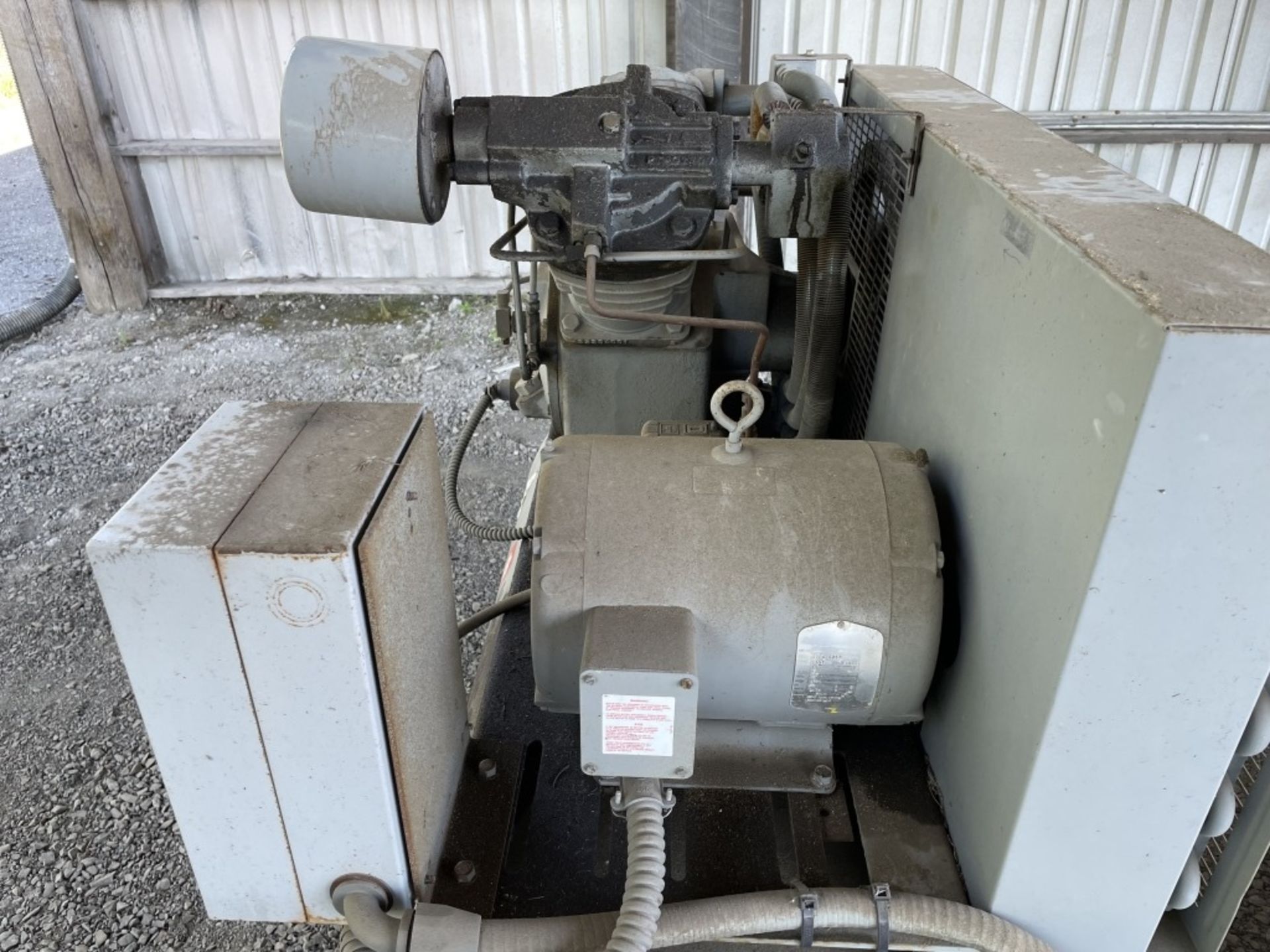 Ingersoll-Rand T30 Air Compressor - Image 3 of 8