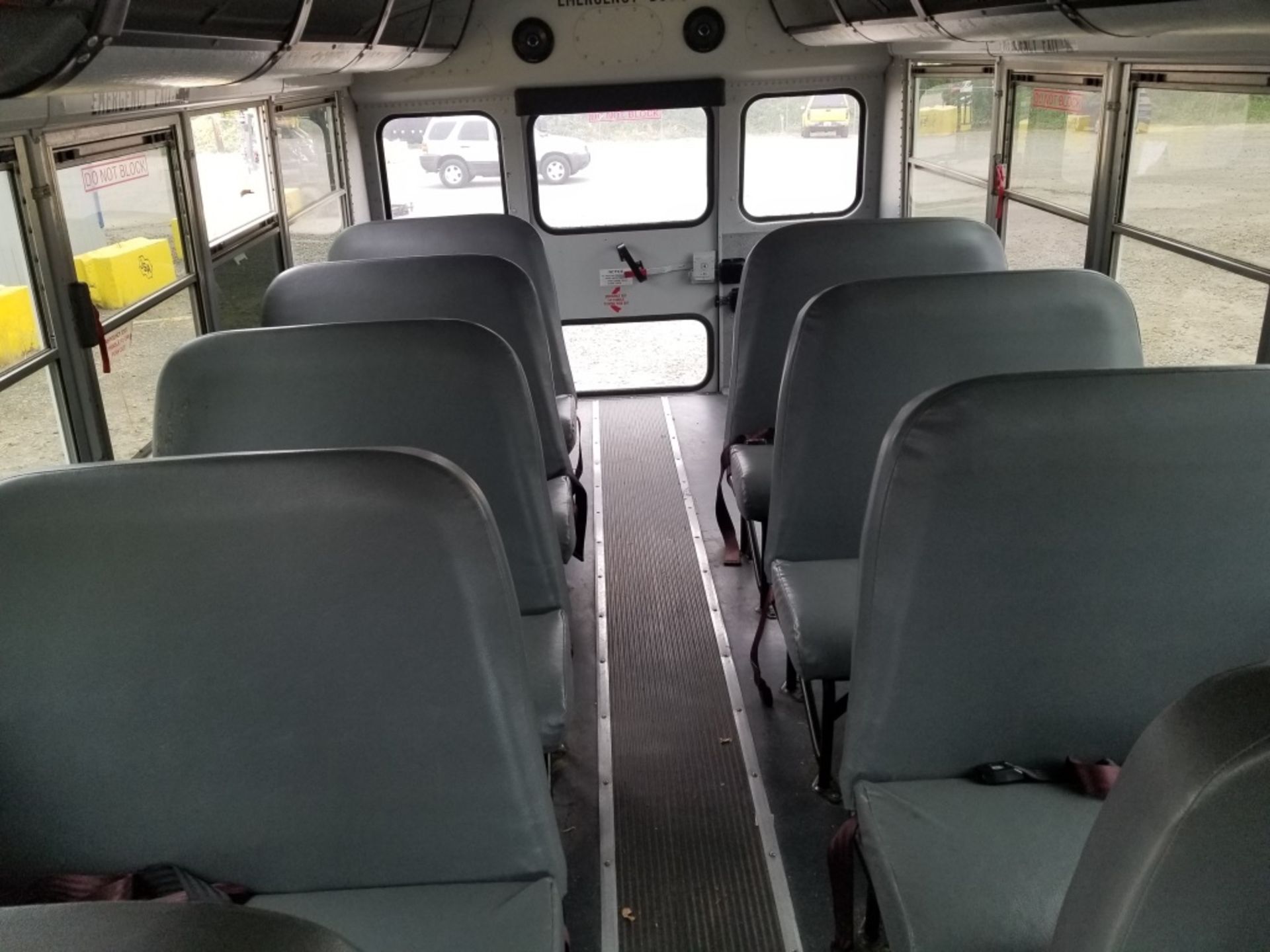 2008 GMC Savana Shuttle Bus - Image 11 of 20