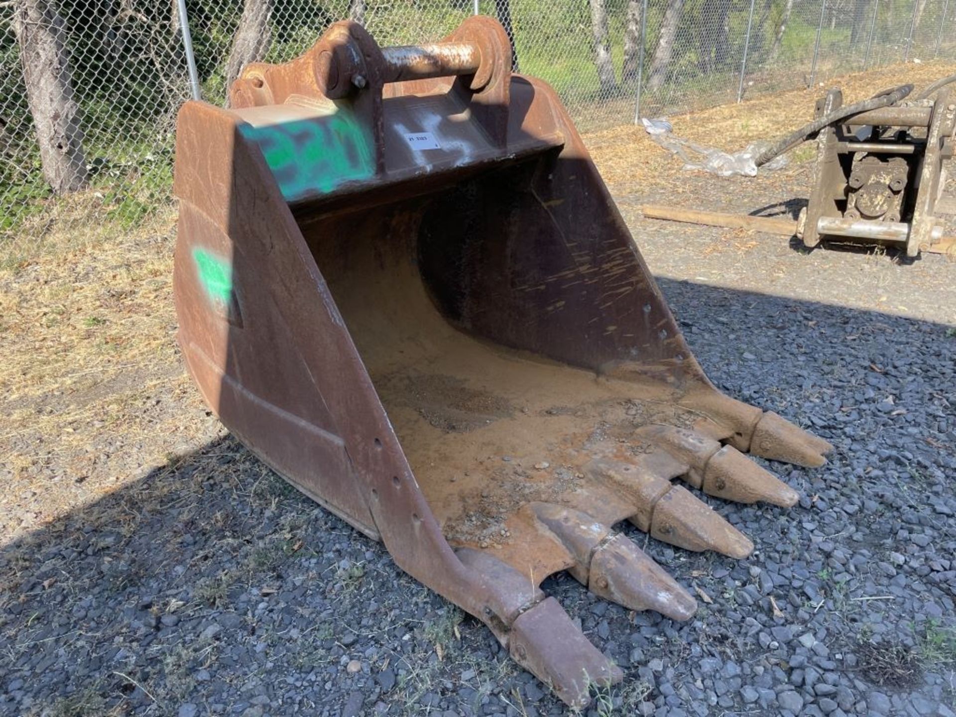 Caterpillar 48" Dig Bucket - Image 2 of 4