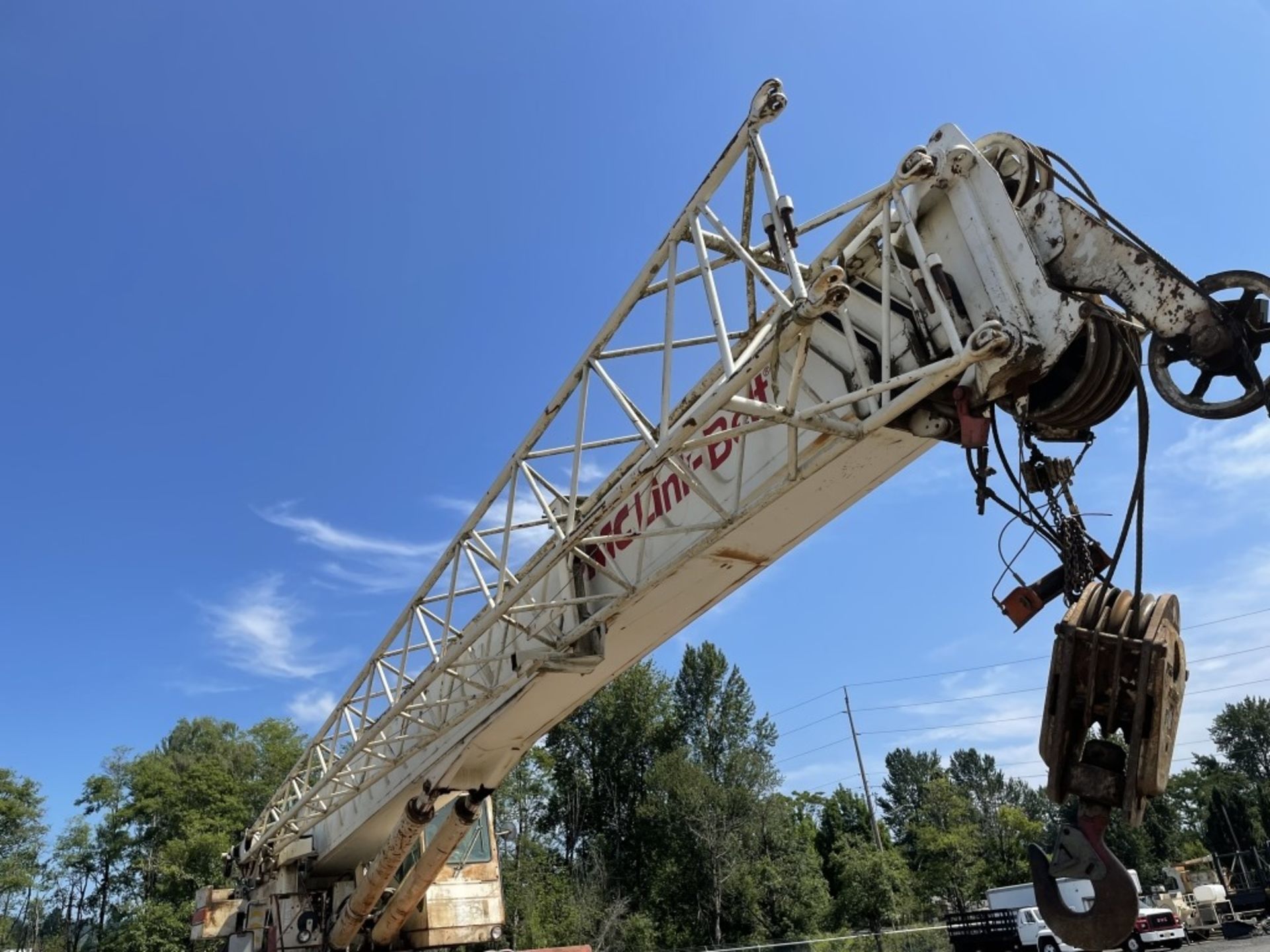 FMC/Link-Belt HSP-8040 Rough Terrain Crane - Image 7 of 39