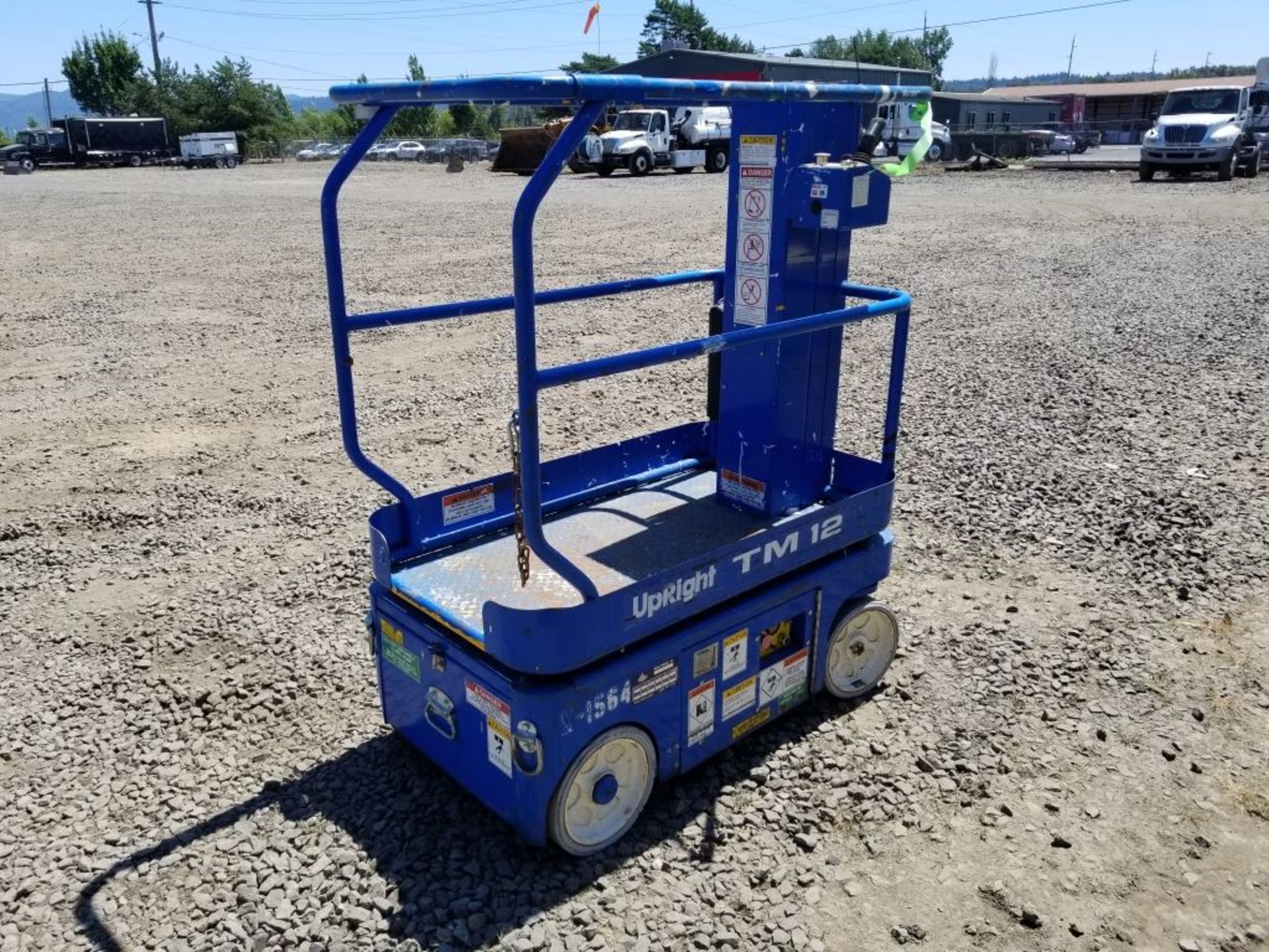 2002 Upright TM12 Scissor Lift - Image 3 of 9