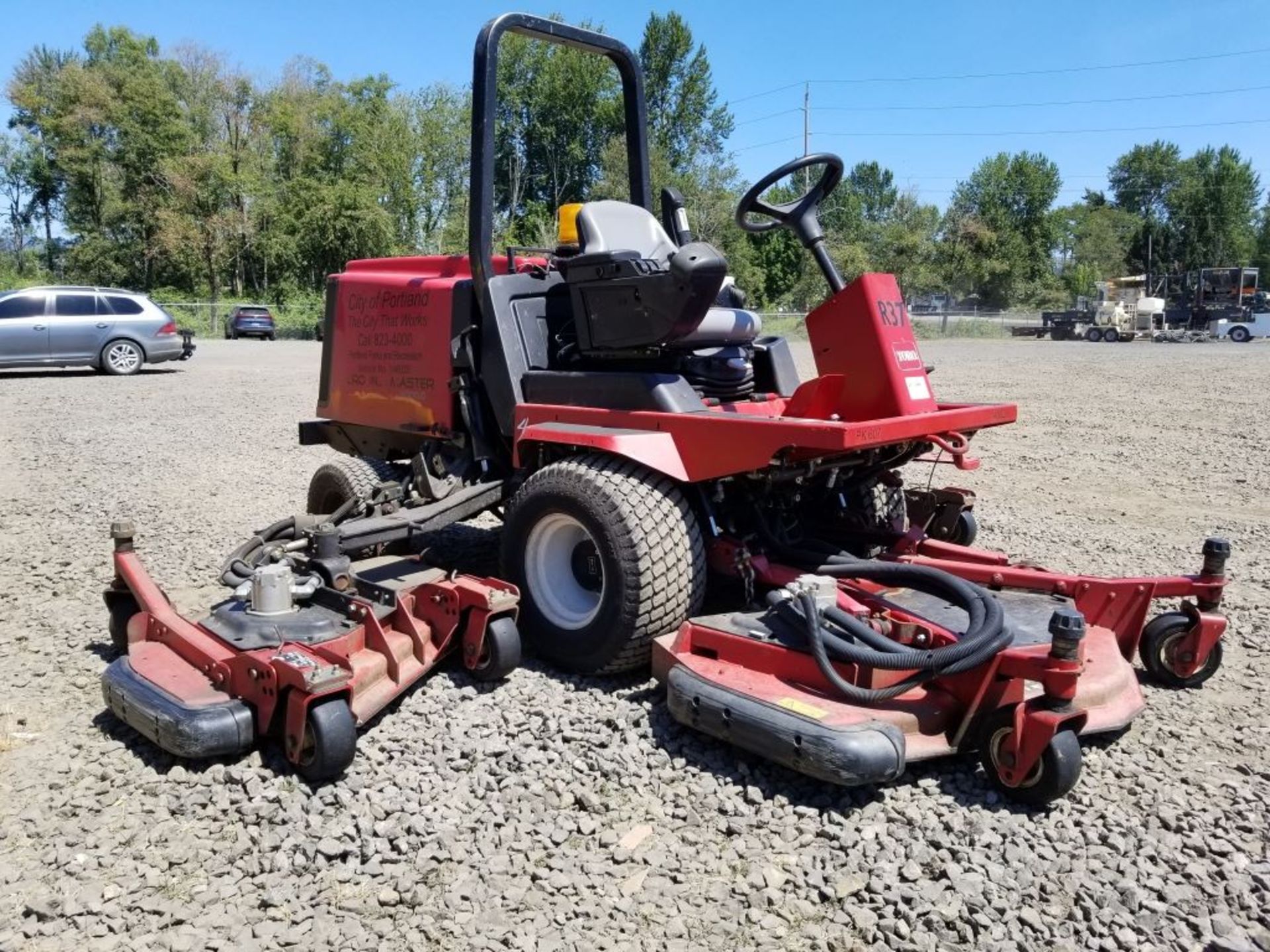 2014 Toro 4000-D 4x4 Grounds Mower - Image 2 of 15