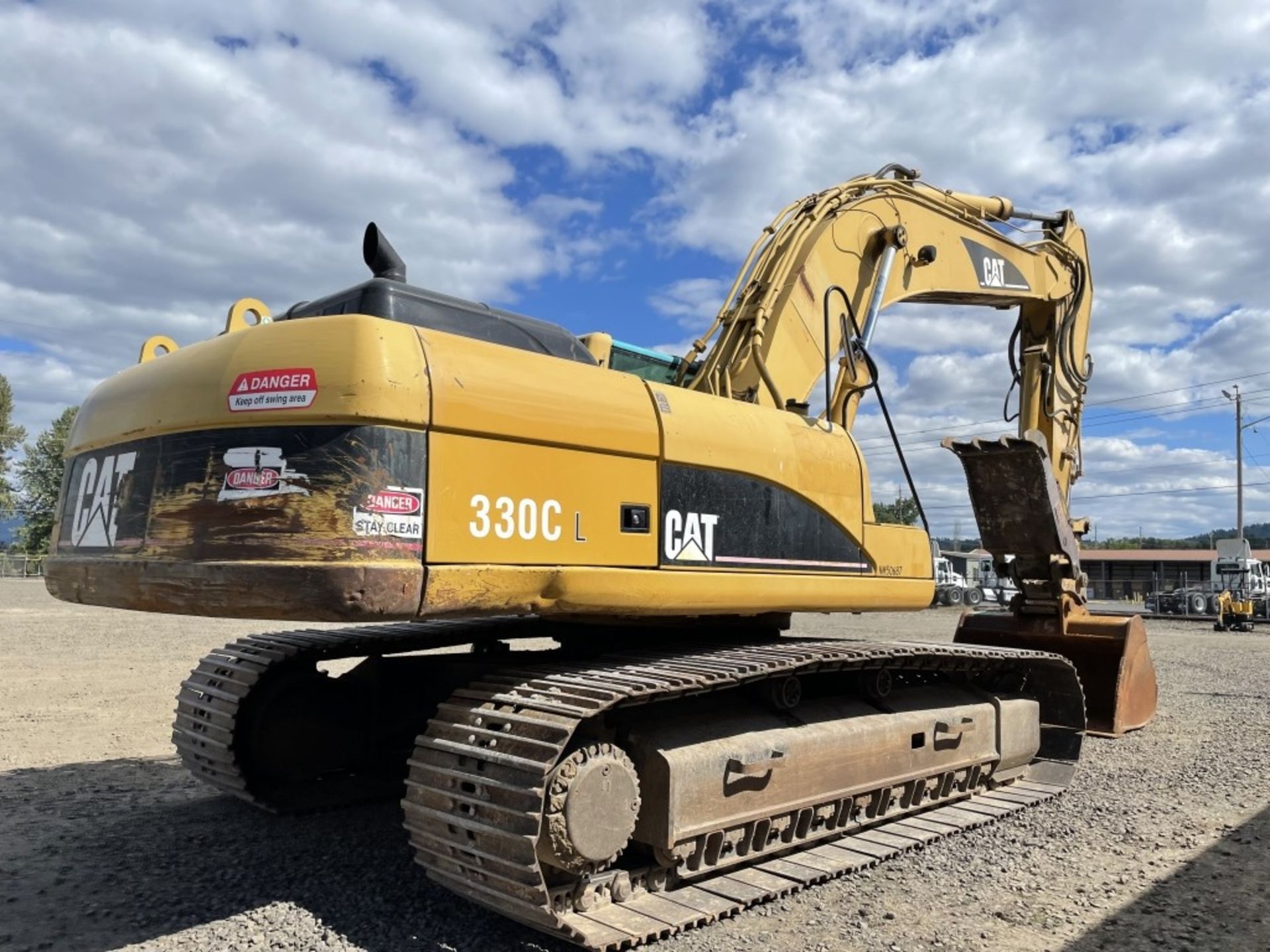 2004 Caterpillar 330CL Hydraulic Excavator - Image 3 of 35