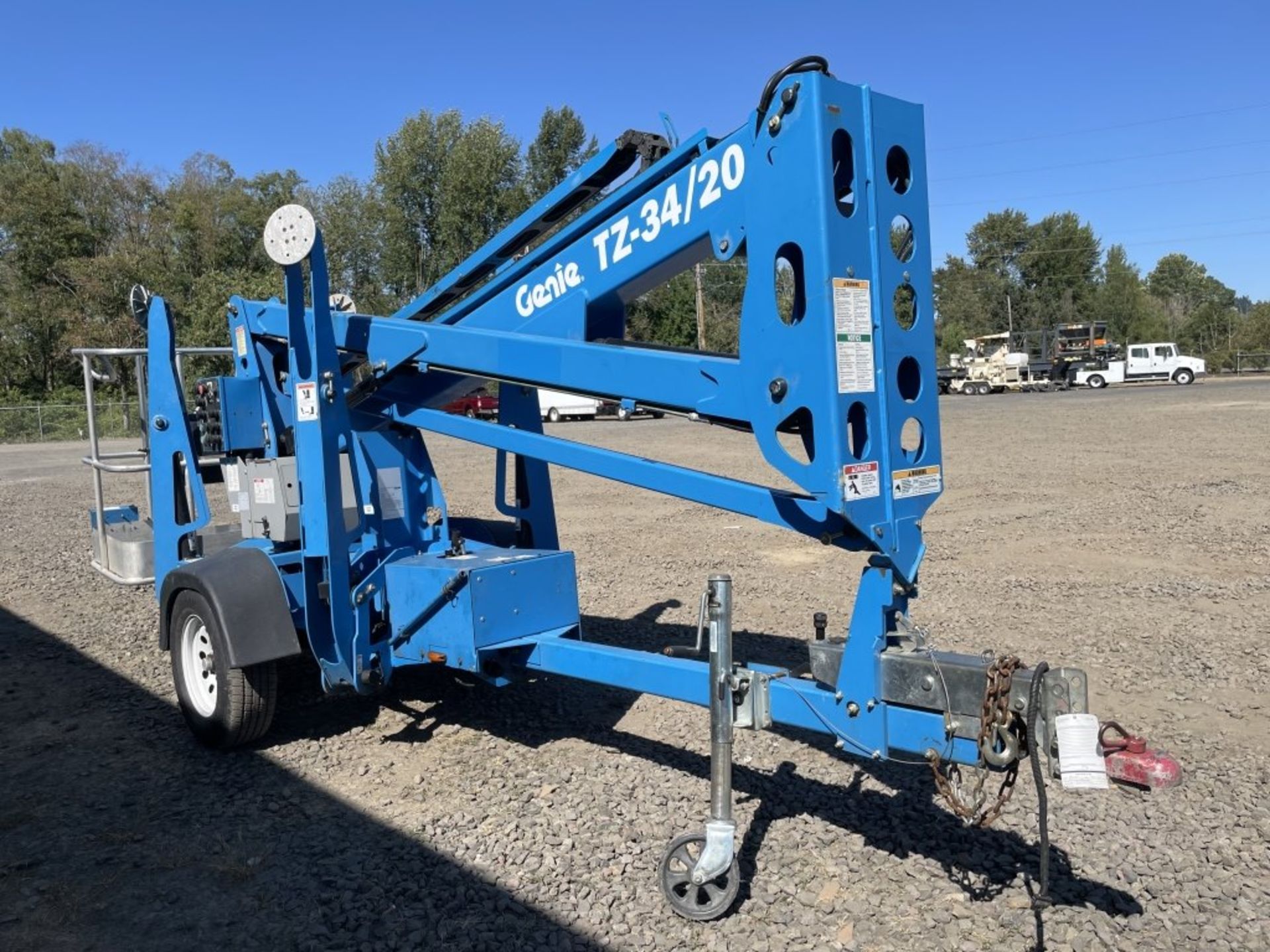 2016 Genie TZ-34/20 Towable Articulating Boom Lift - Image 2 of 13