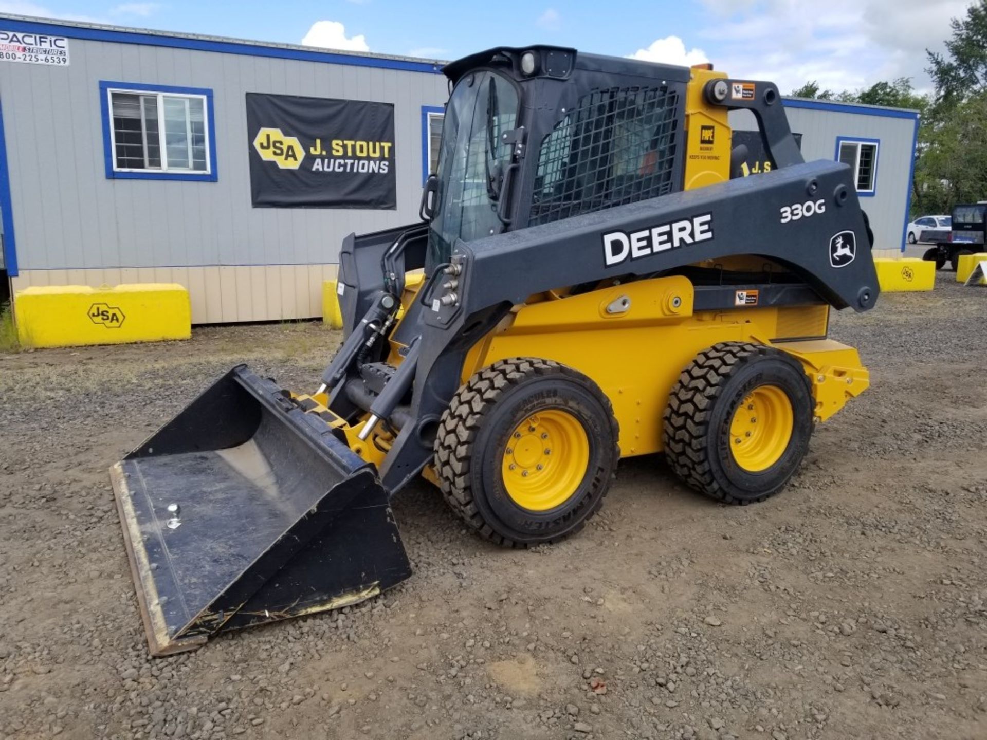 2018 John Deere 330G Skid steer Loader