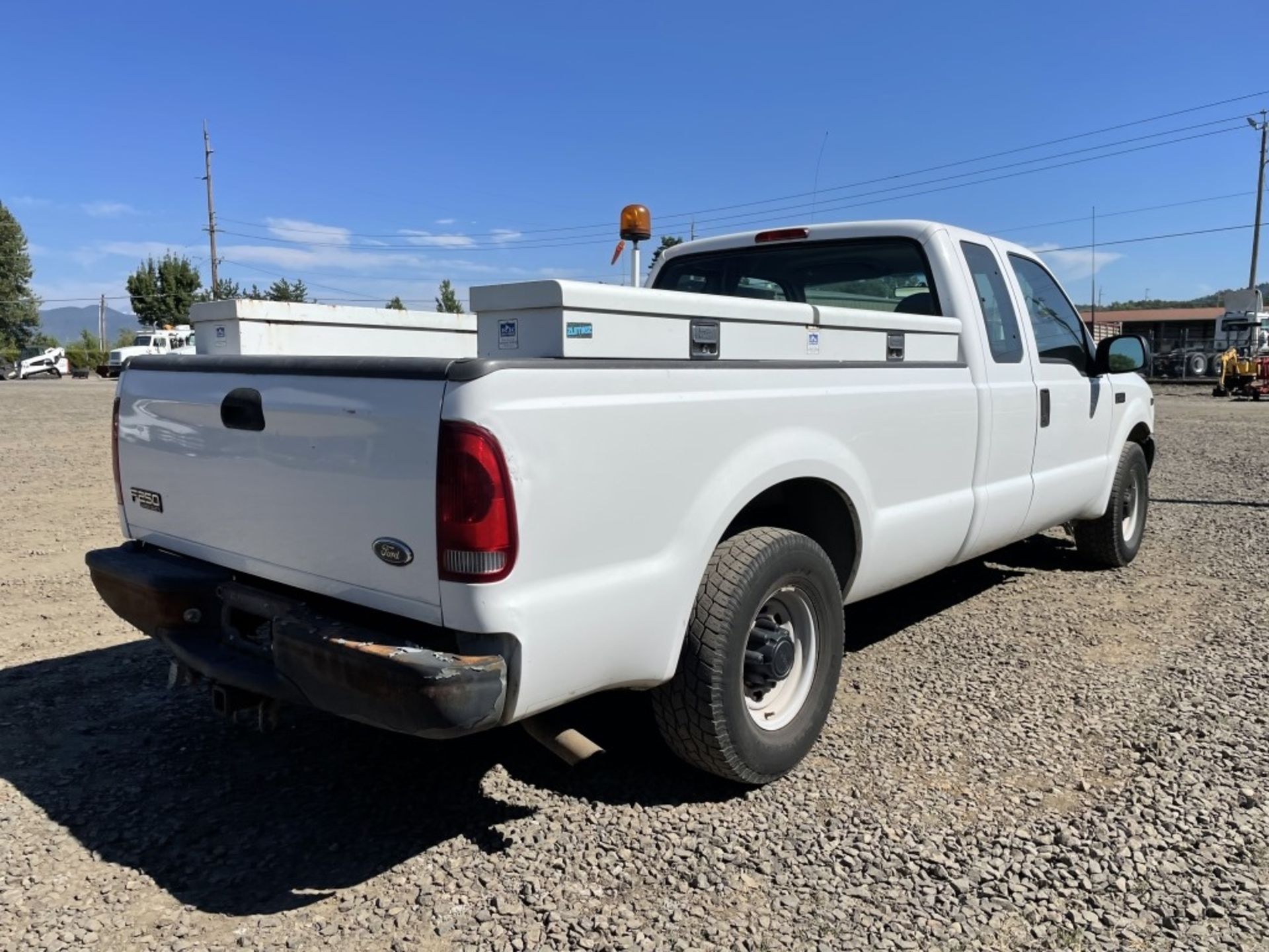 2000 Ford F250 XL SD Extra Cab Pickup - Image 3 of 15